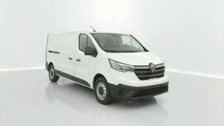 381883_p2 - RENAULT - TRAFIC - 2026