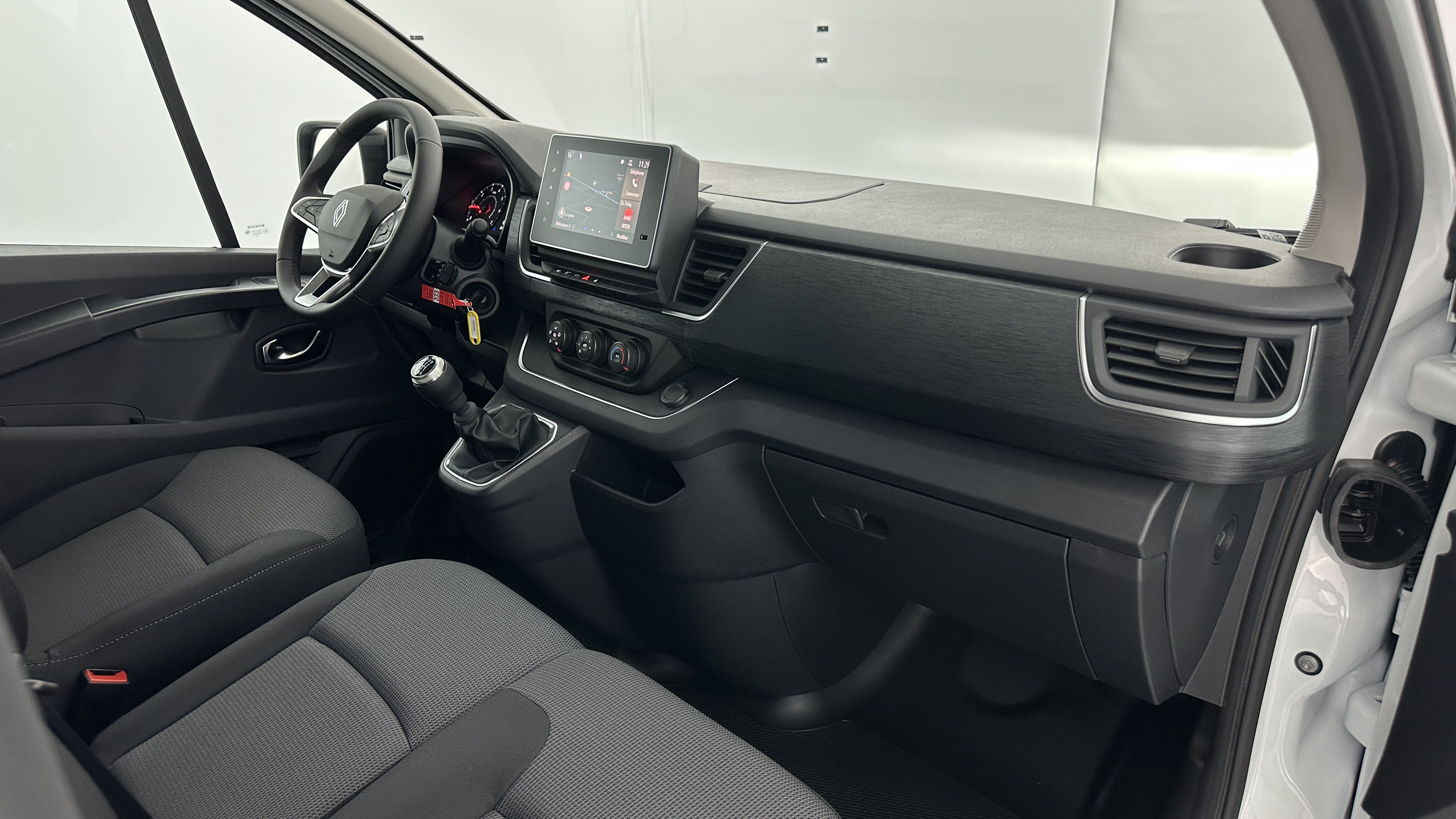 GLI00026340_p53 - RENAULT - TRAFIC - 2025 - photo 15