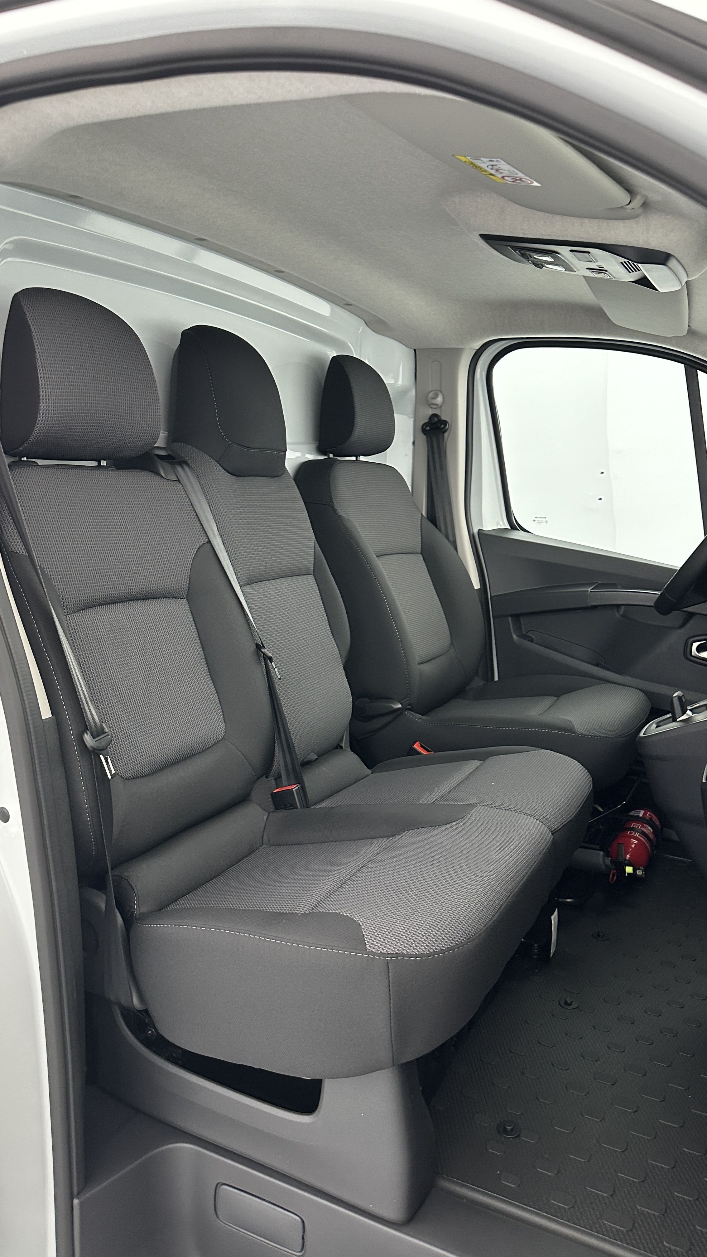 GLI00026309_p53 - RENAULT - TRAFIC - 2025 - photo 10