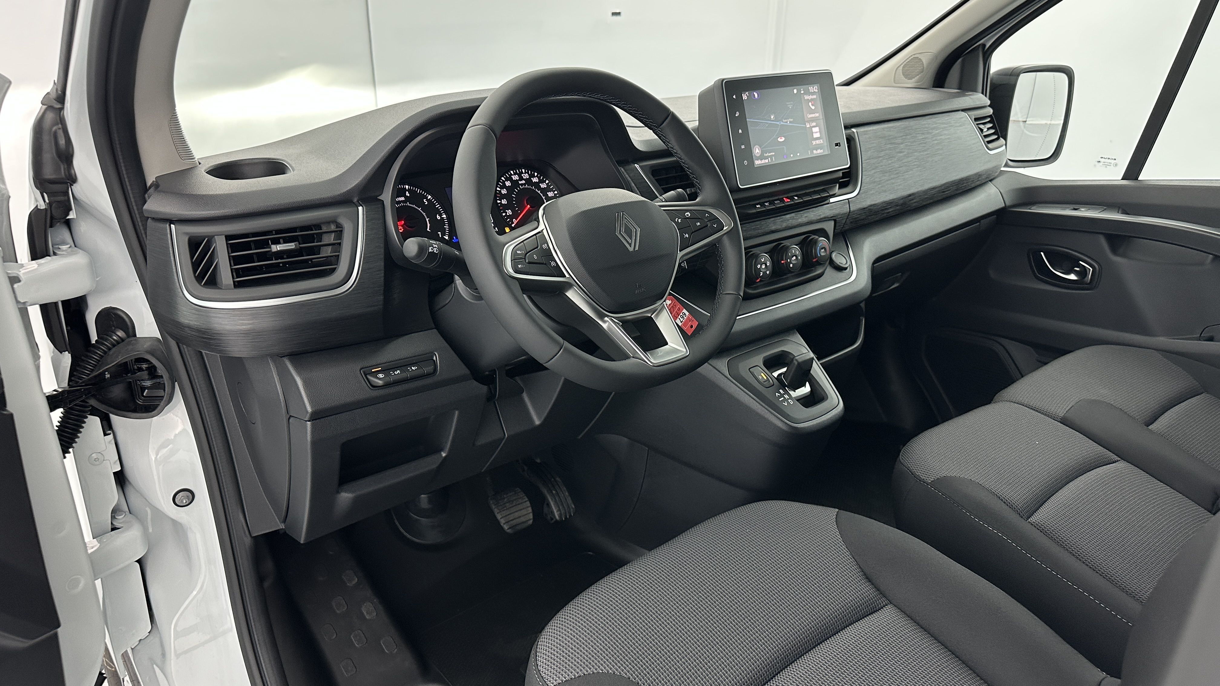 GLI00026312_p53 - RENAULT - TRAFIC - 2025 - photo 6