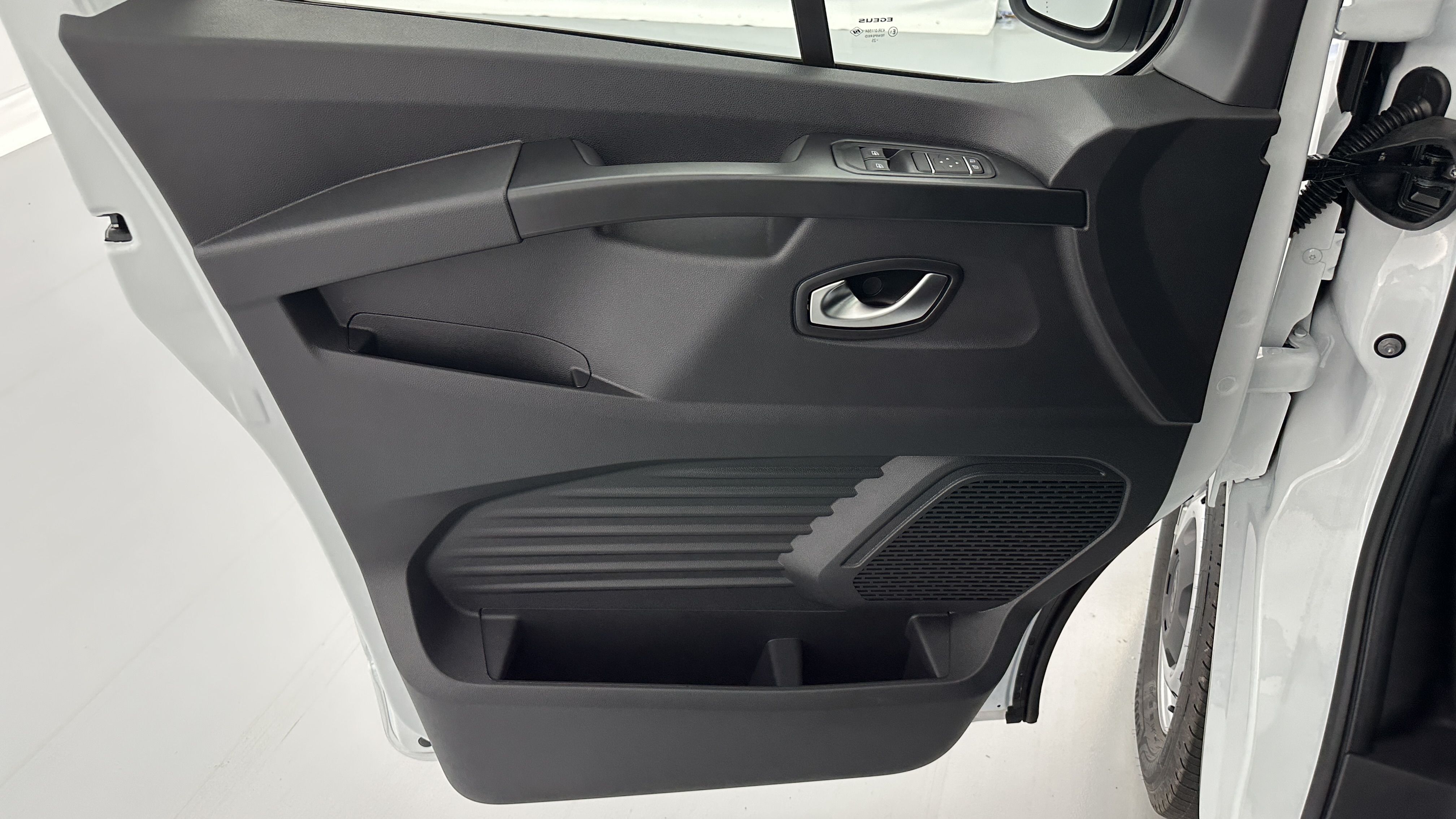GLI00026312_p53 - RENAULT - TRAFIC - 2025 - photo 11