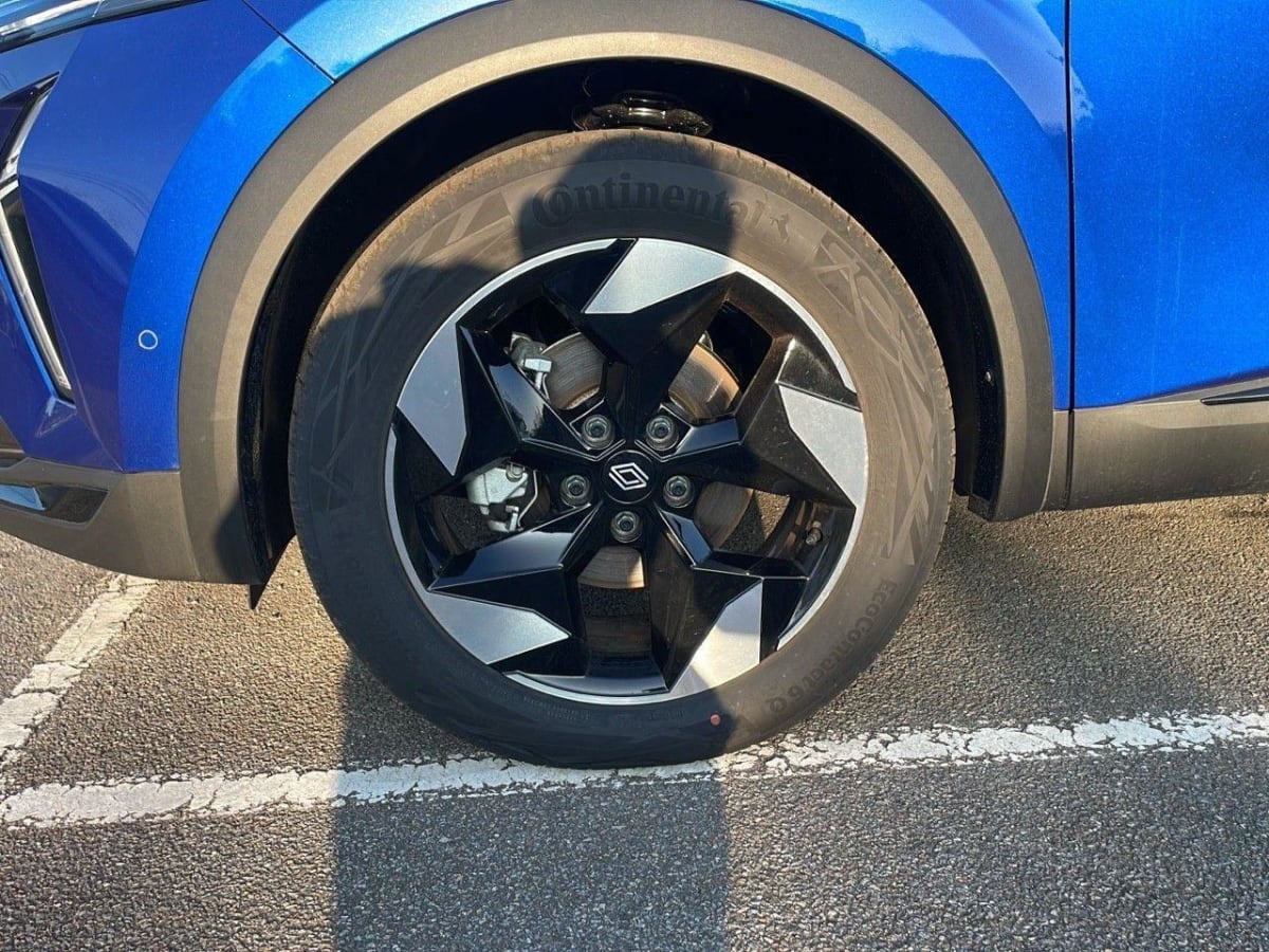 363807_p2 - RENAULT - CAPTUR - 2025 - photo 9