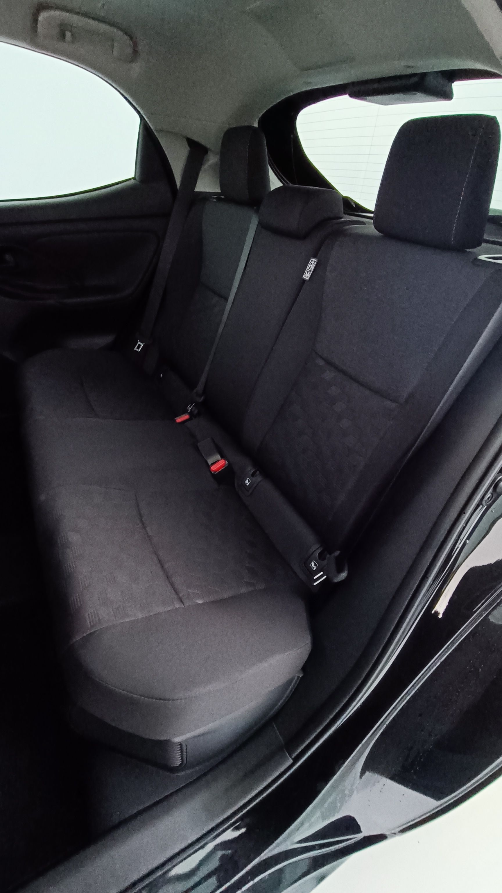 GLI00035403_p53 - TOYOTA - YARIS - 2025 - photo 9