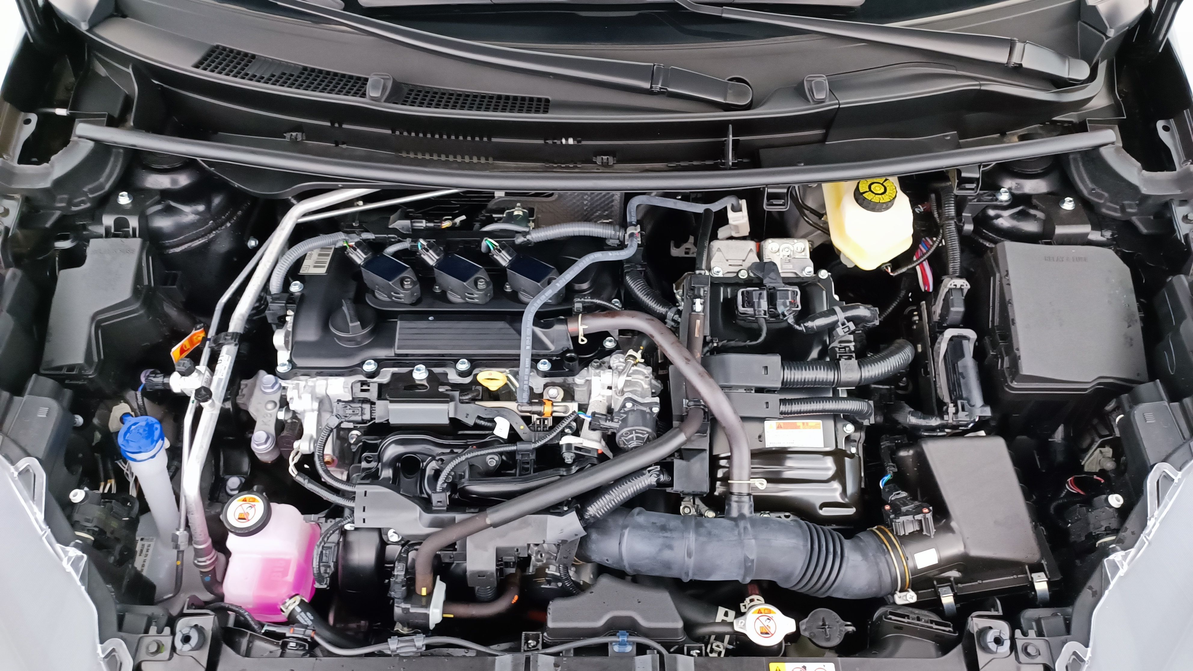GLI00035401_p53 - TOYOTA - YARIS - 2025 - photo 11