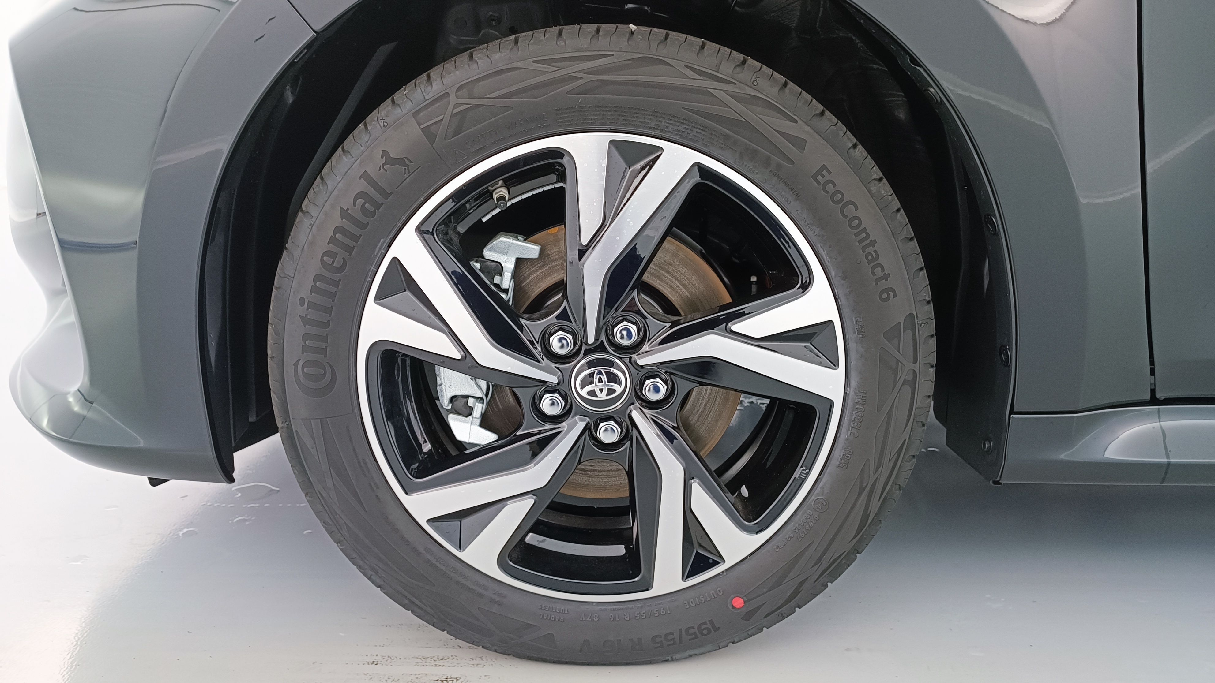 GLI00035402_p53 - TOYOTA - YARIS - 2025 - photo 12