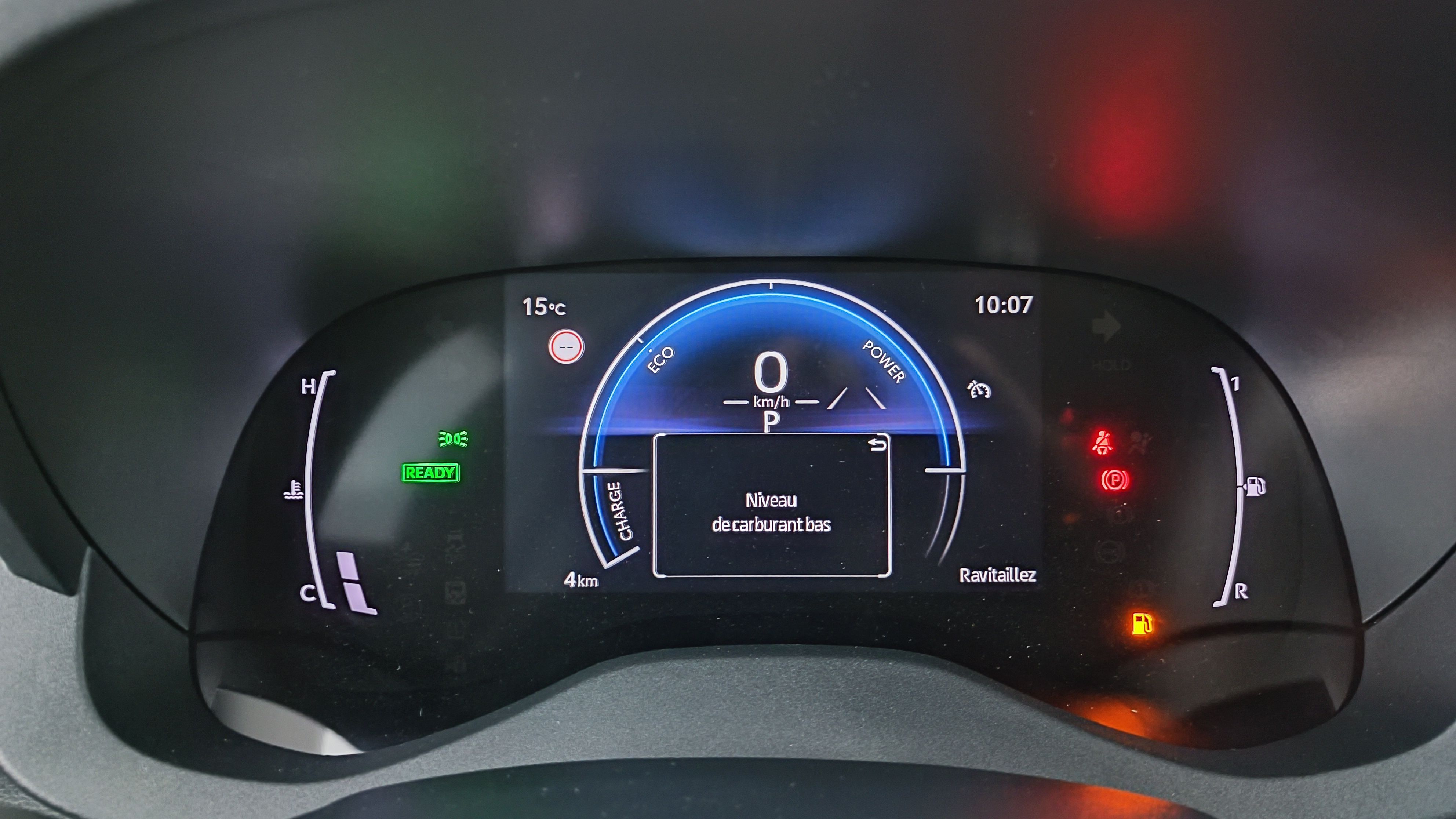 GLI00035396_p53 - TOYOTA - YARIS - 2025 - photo 16