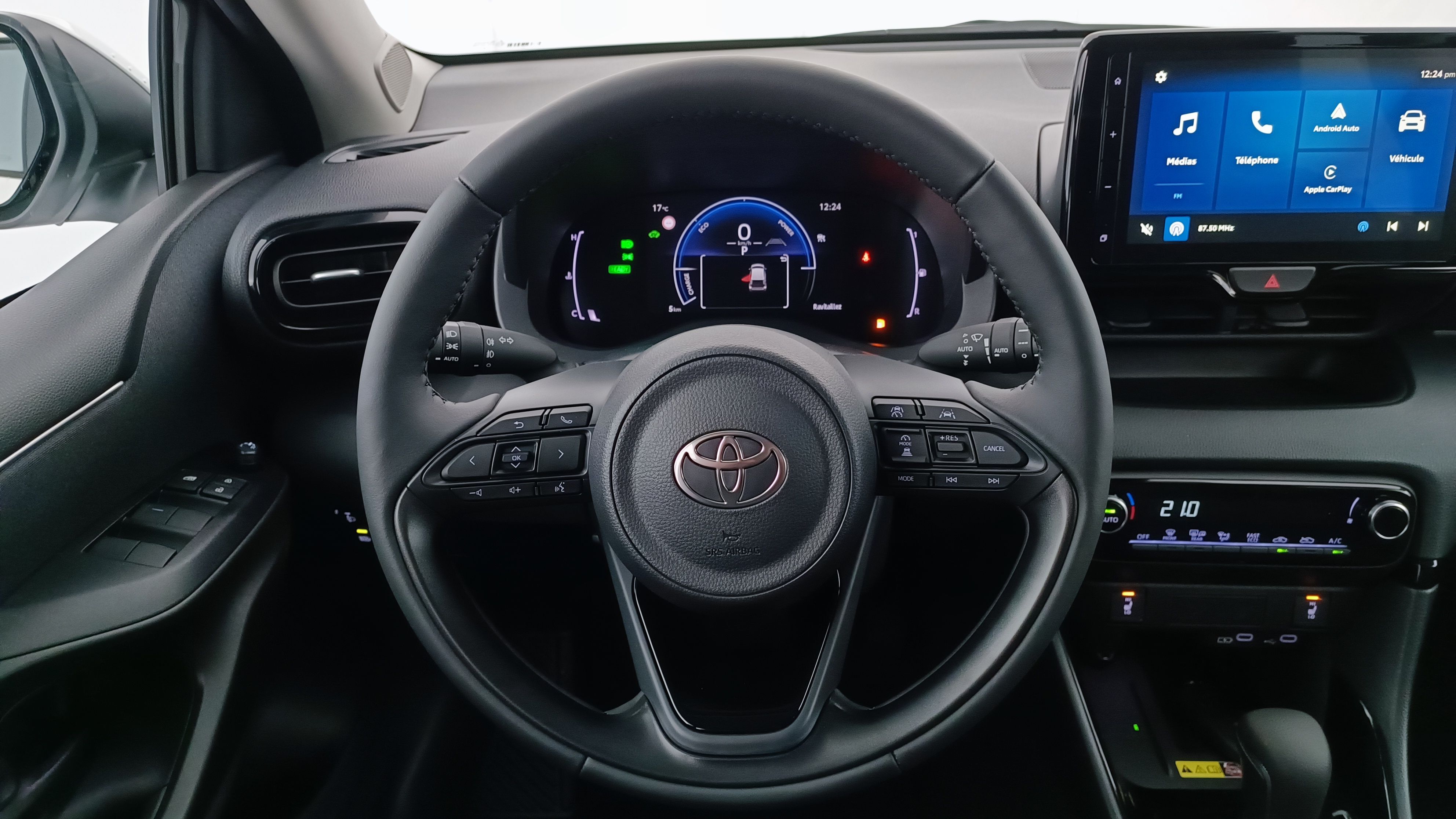 GLI00035388_p53 - TOYOTA - YARIS - 2025 - photo 15