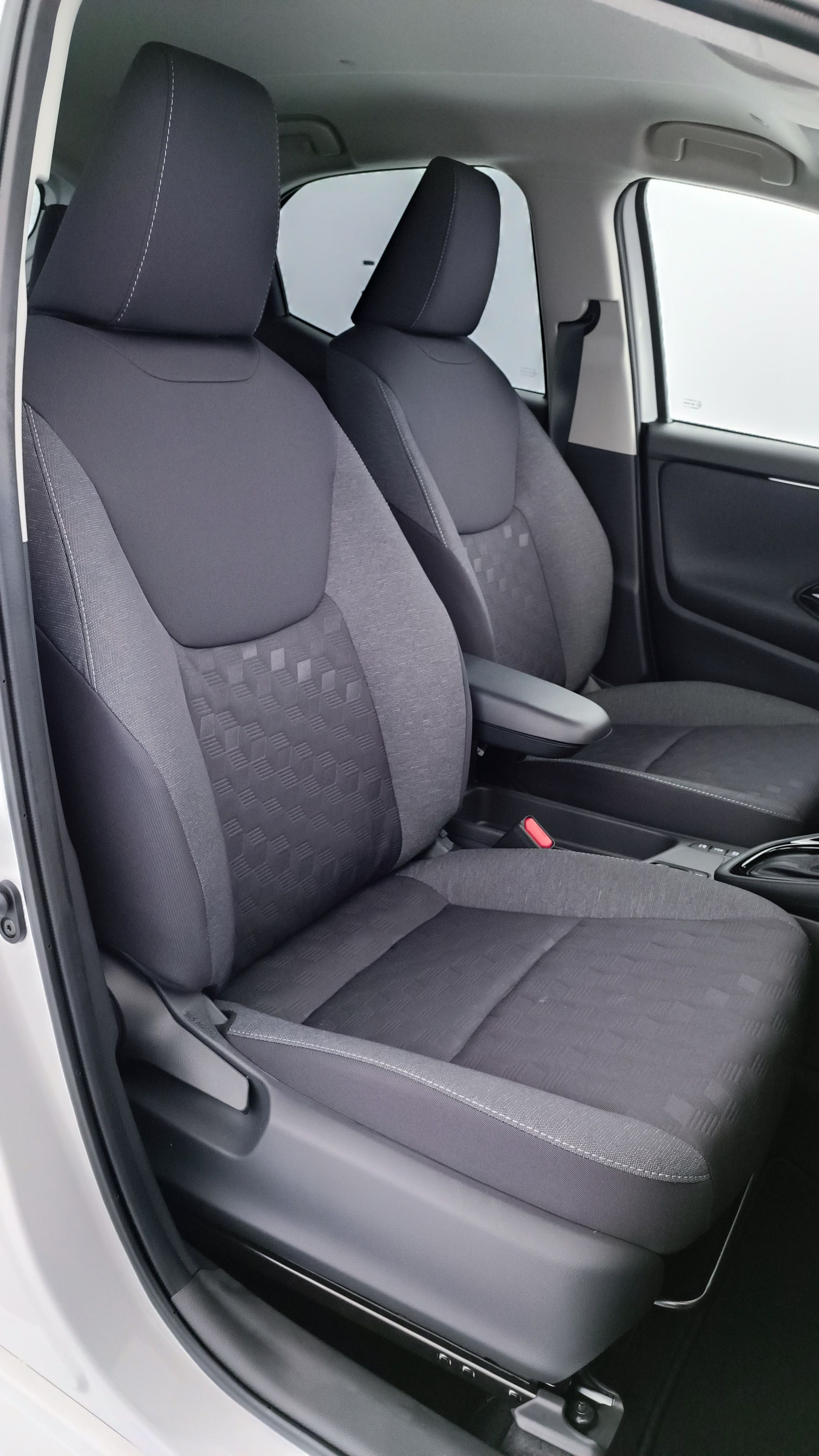 GLI00035388_p53 - TOYOTA - YARIS - 2025 - photo 20