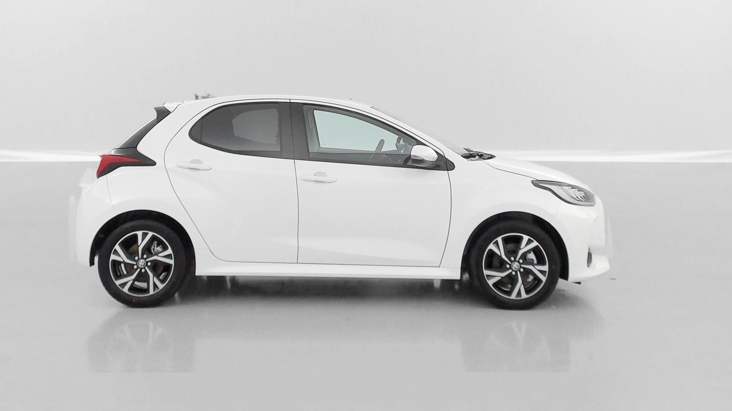 GLI00035388_p53 - TOYOTA - YARIS - 2025 - photo 26