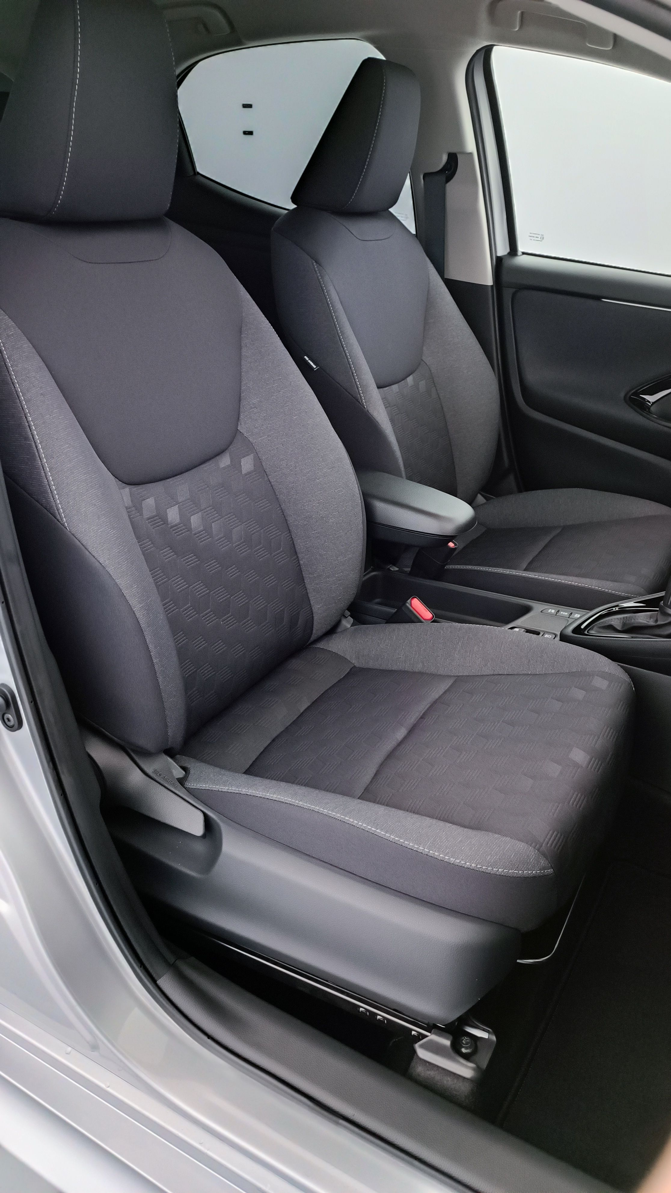 GLI00035393_p53 - TOYOTA - YARIS - 2025 - photo 20