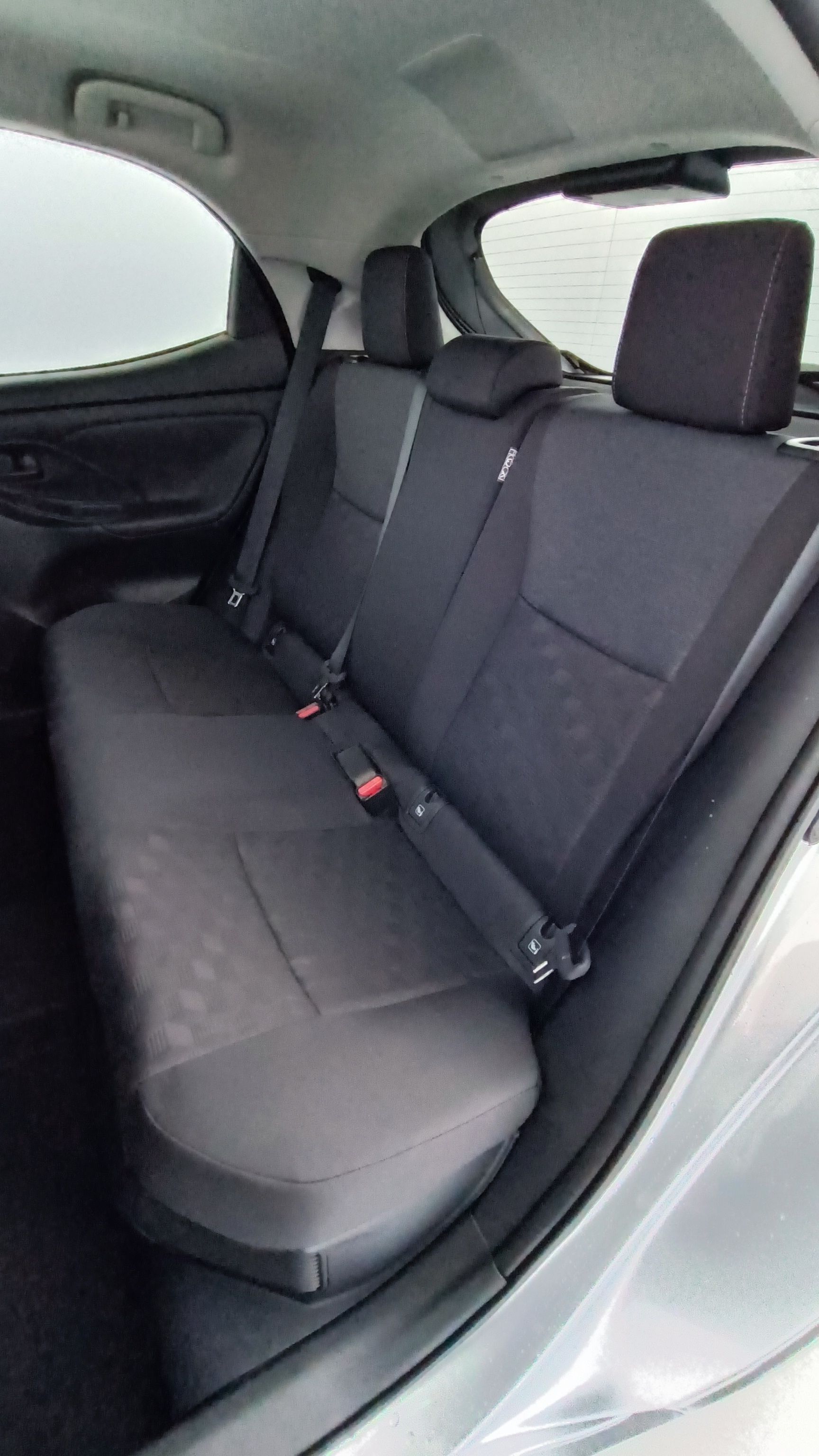GLI00035392_p53 - TOYOTA - YARIS - 2025 - photo 9