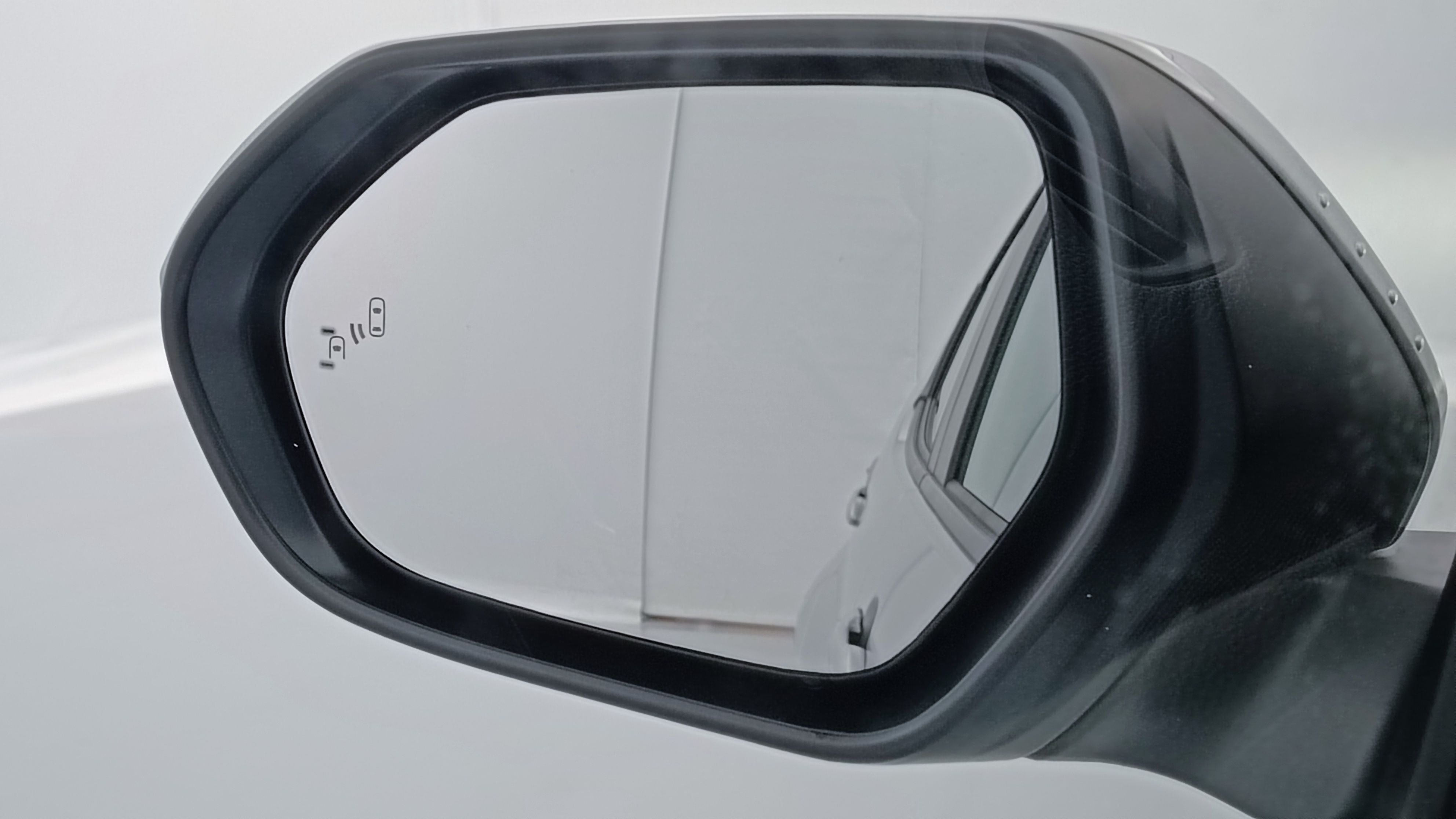 GLI00035390_p53 - TOYOTA - YARIS - 2025 - photo 21