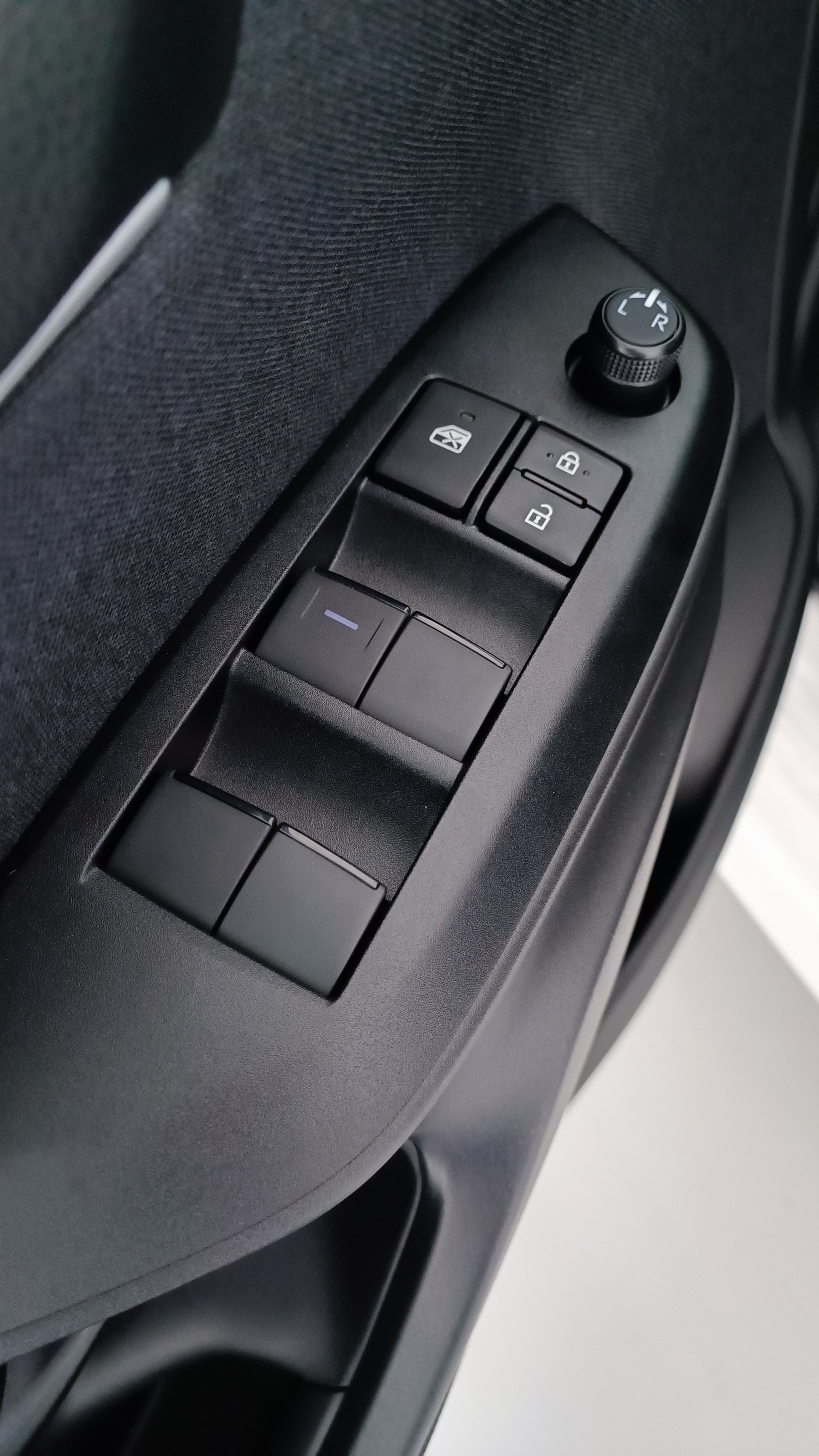 GLI00035394_p53 - TOYOTA - YARIS - 2025 - photo 14