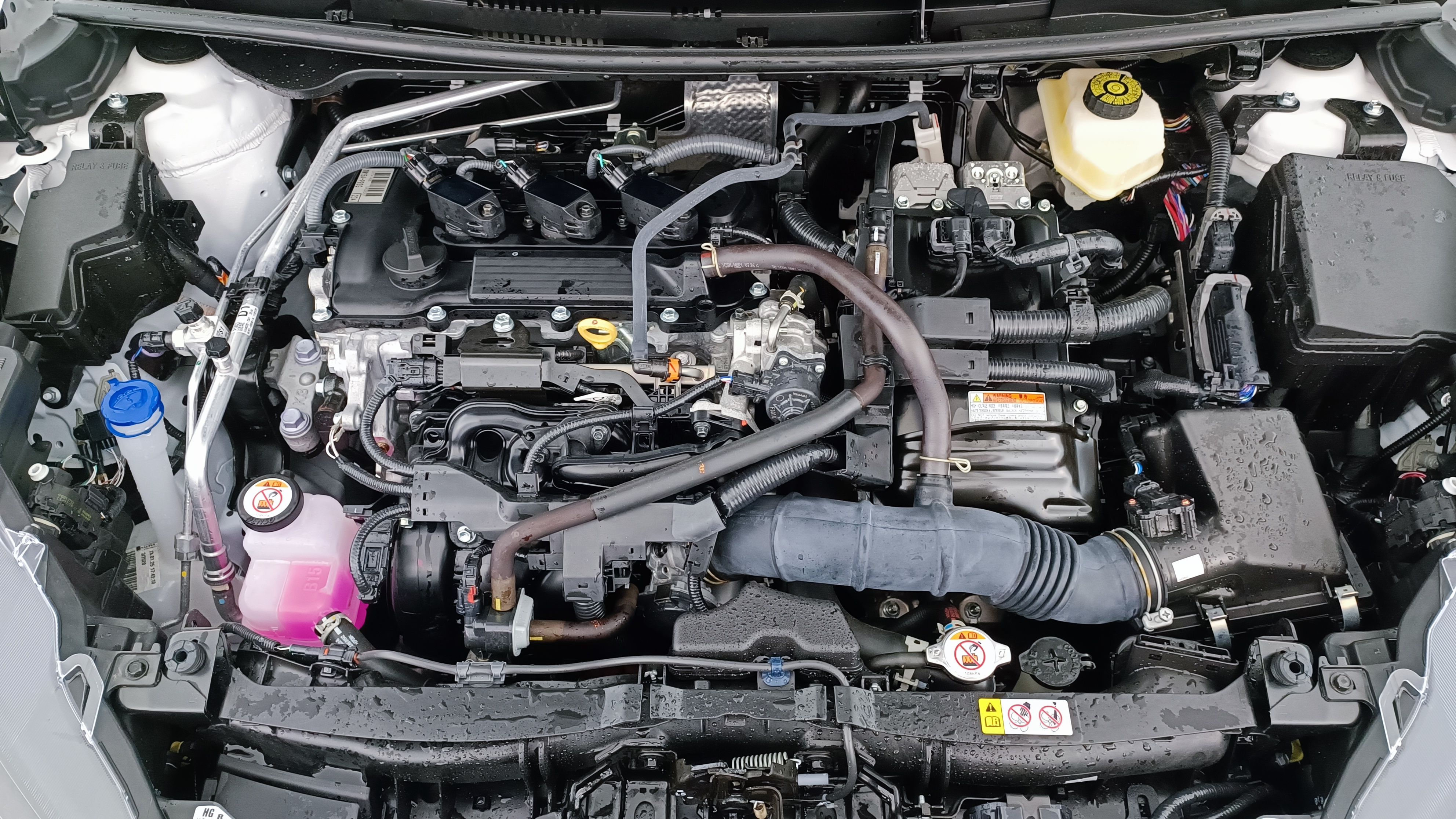 GLI00035387_p53 - TOYOTA - YARIS - 2025 - photo 11