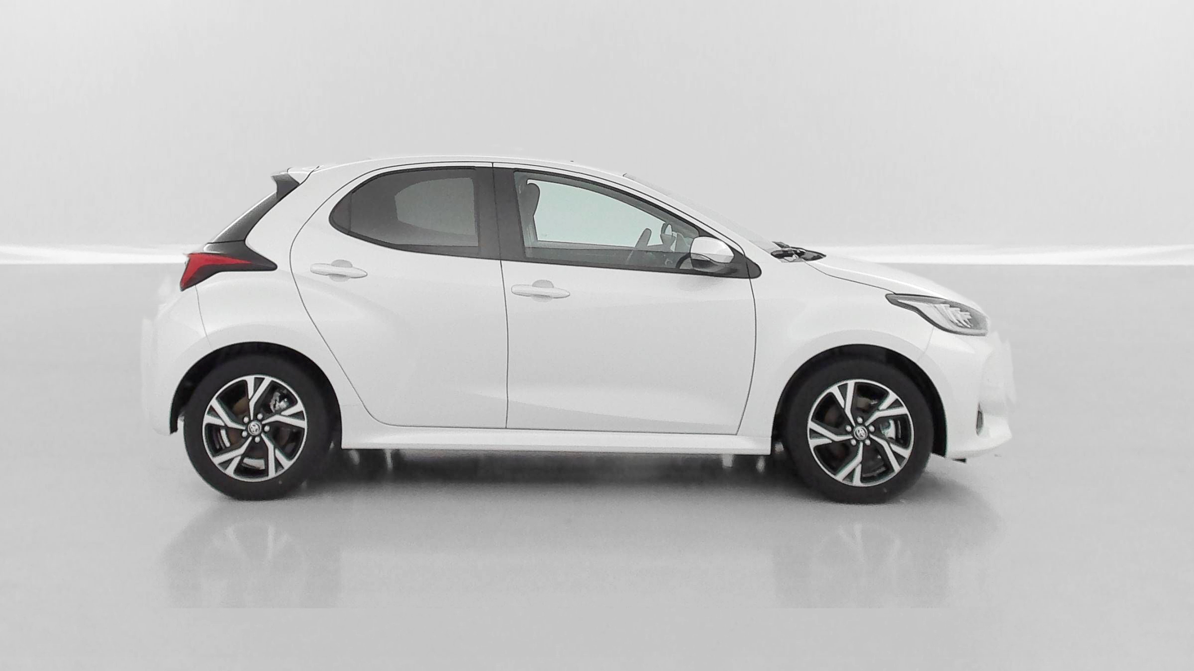 GLI00035387_p53 - TOYOTA - YARIS - 2025 - photo 26