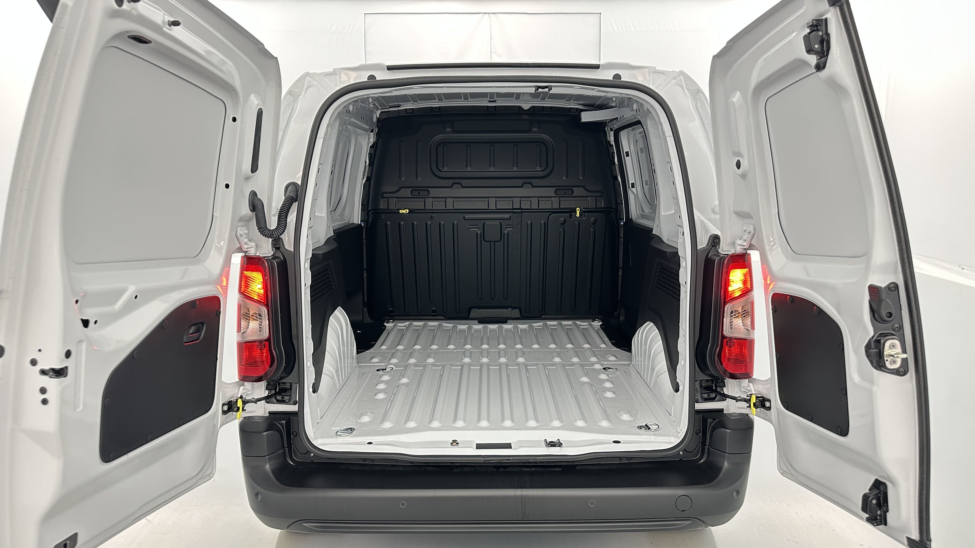 GLI00017542_p53 - CITROEN - BERLINGO - 2025 - photo 9