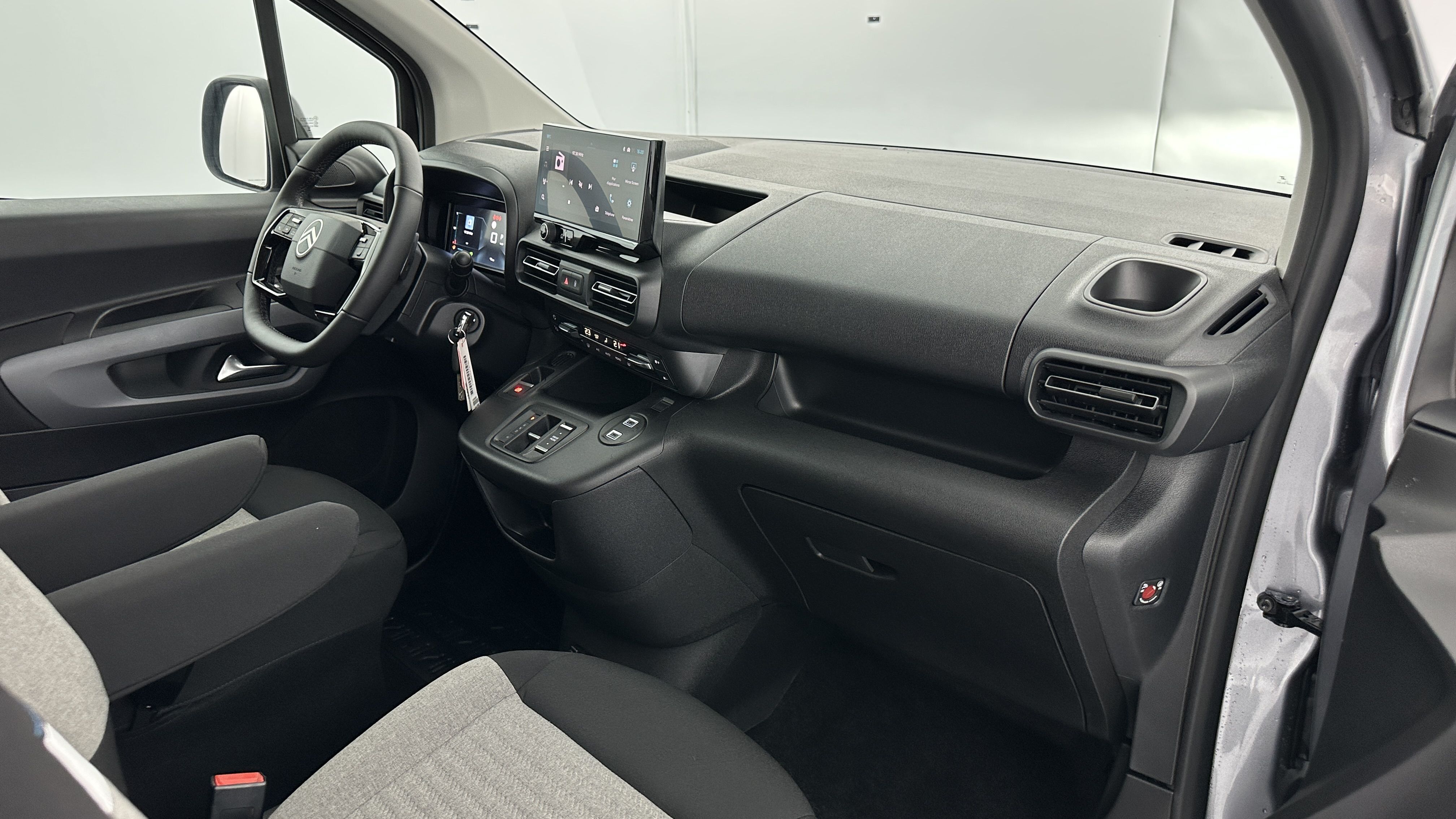 GLI00035032_p53 - CITROEN - BERLINGO - 2025 - photo 8
