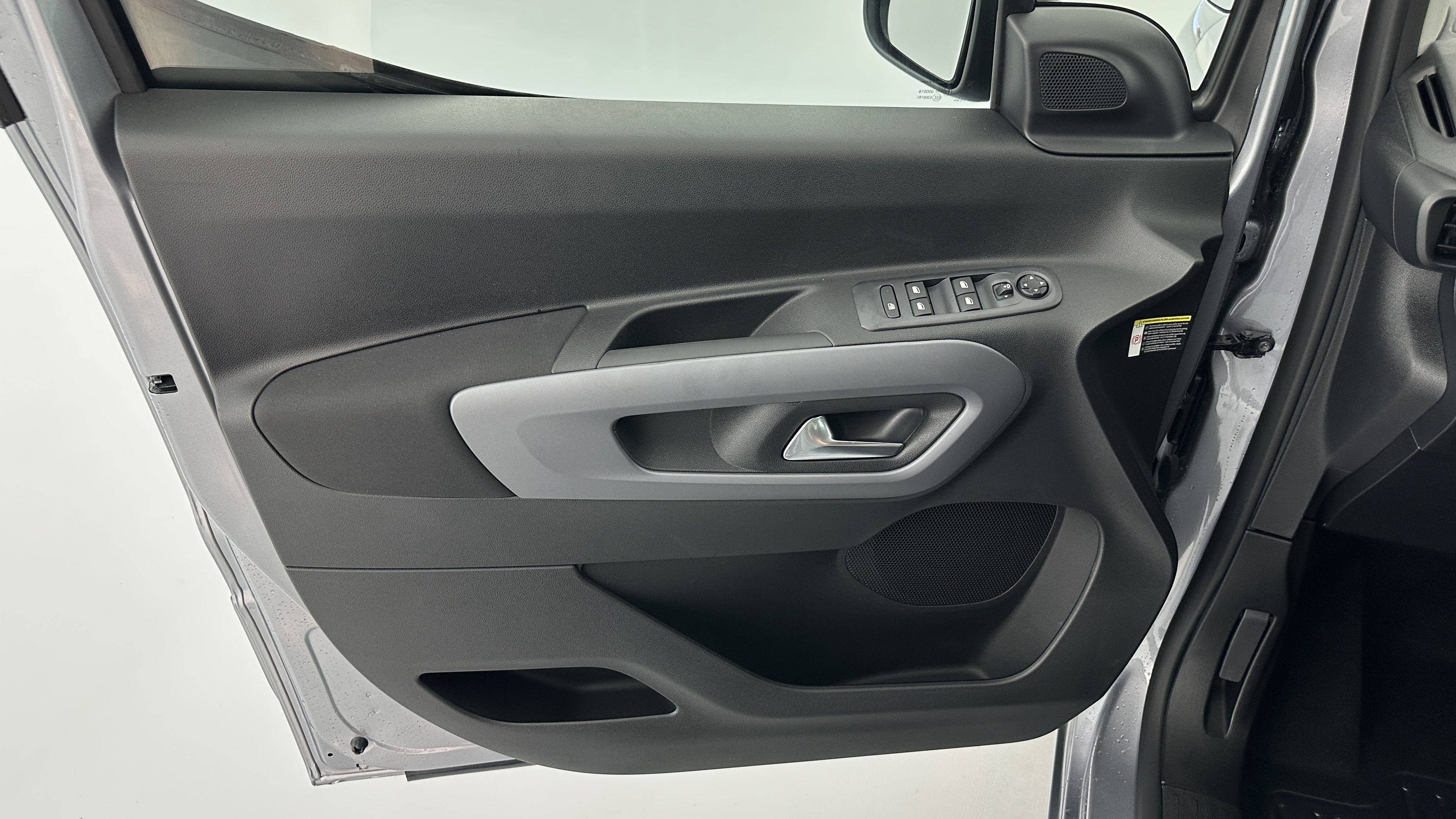 GLI00035032_p53 - CITROEN - BERLINGO - 2025 - photo 12