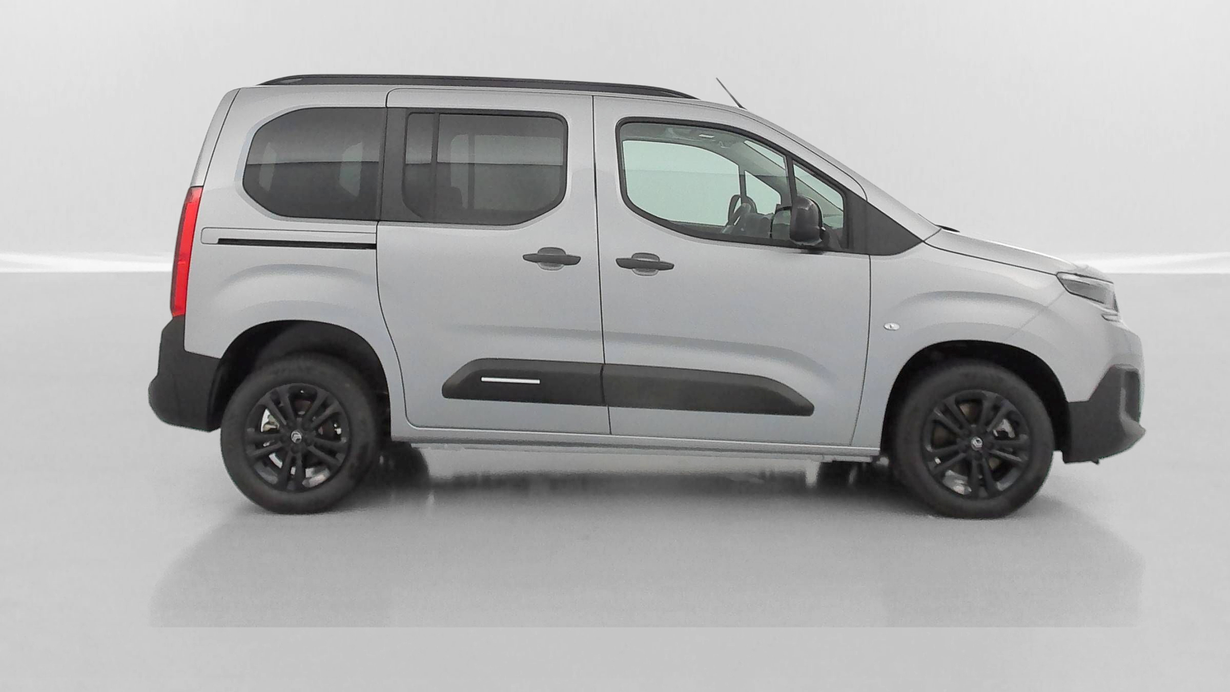 GLI00035031_p53 - CITROEN - BERLINGO - 2025 - photo 23