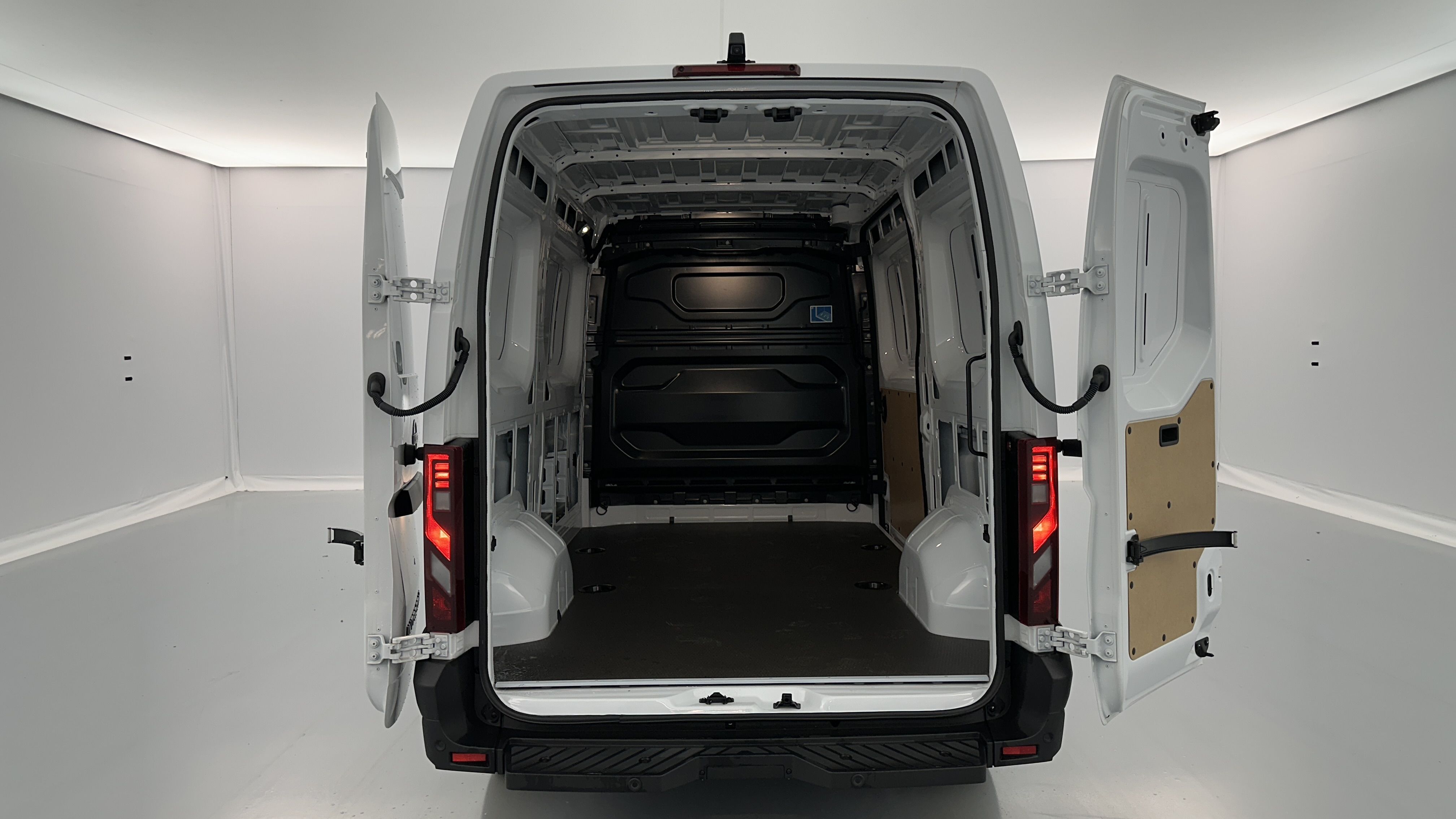 GLI00011056_p53 - NISSAN - INTERSTAR - 2025 - photo 9