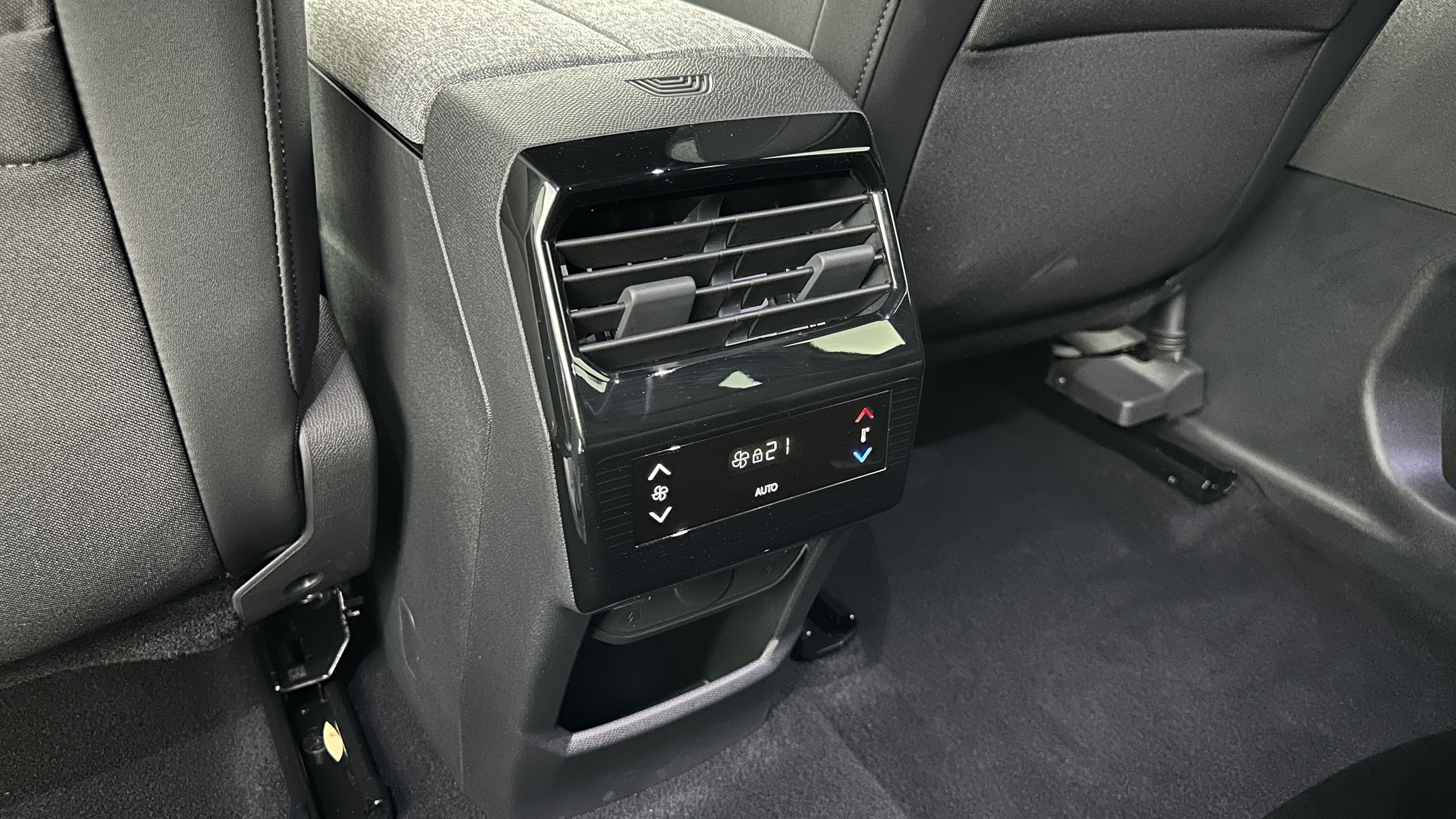GLI00036202_p53 - PEUGEOT - 5008 - 2025 - photo 26