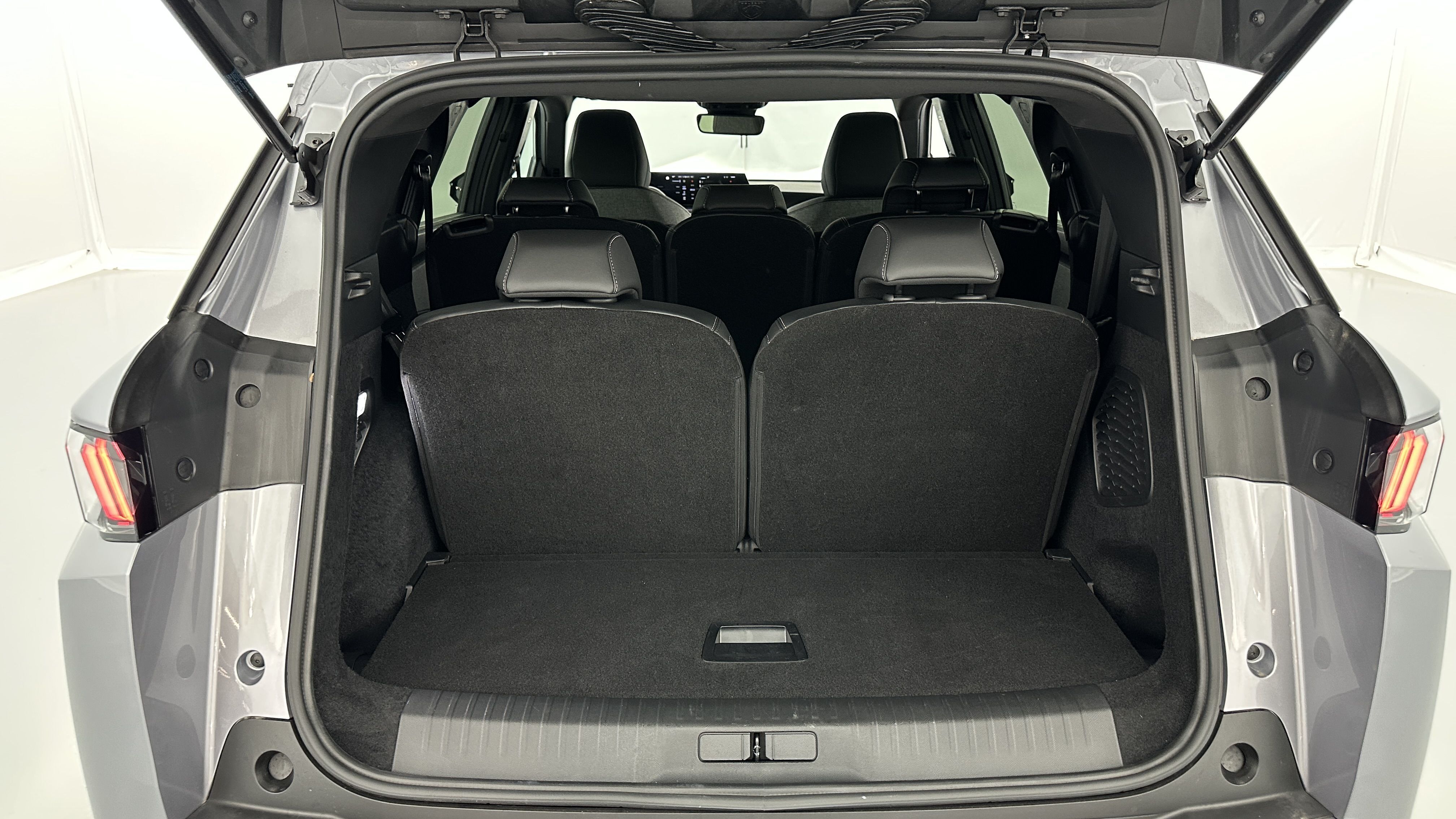 GLI00036201_p53 - PEUGEOT - 5008 - 2025 - photo 11