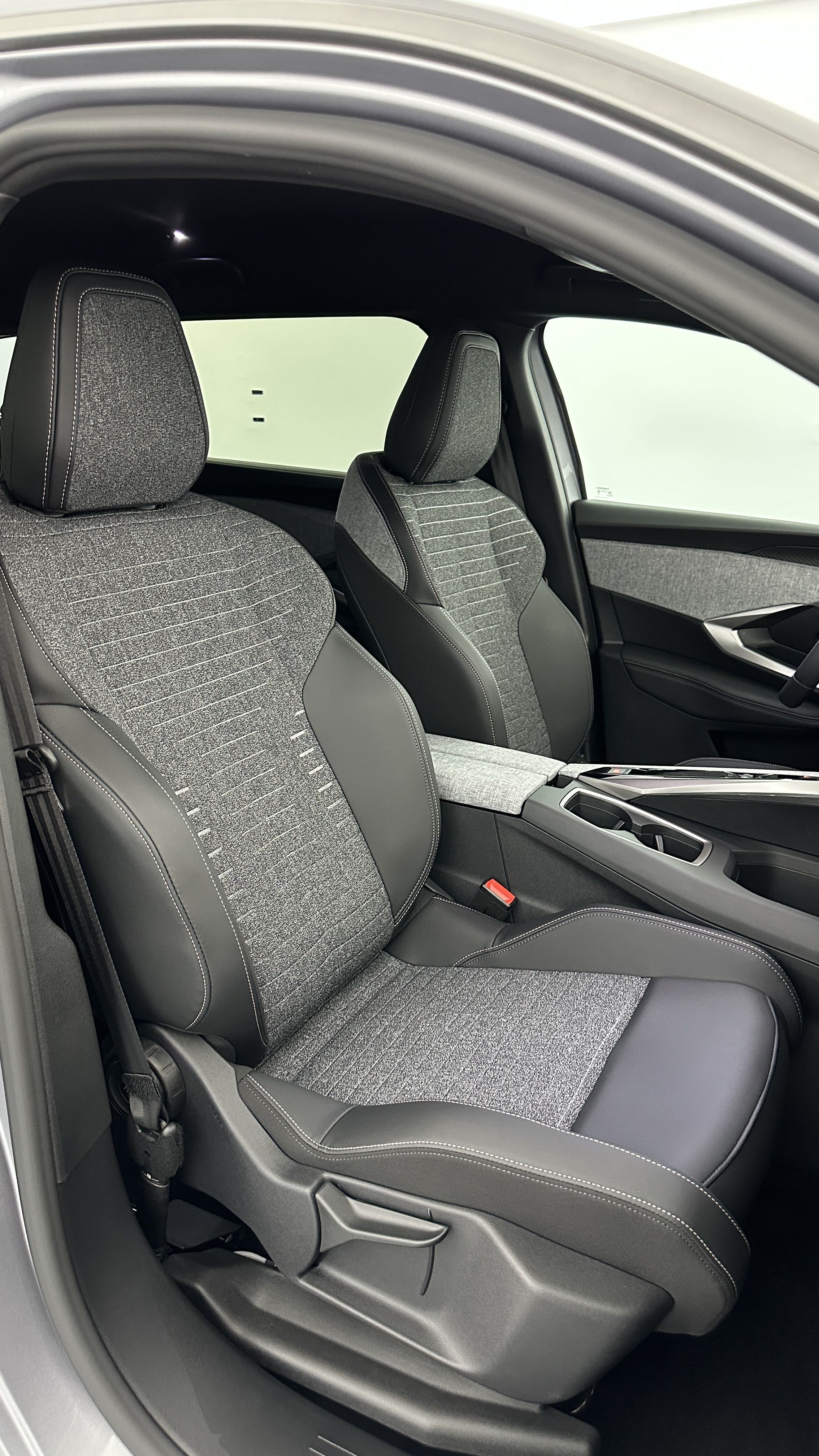 GLI00036201_p53 - PEUGEOT - 5008 - 2025 - photo 19
