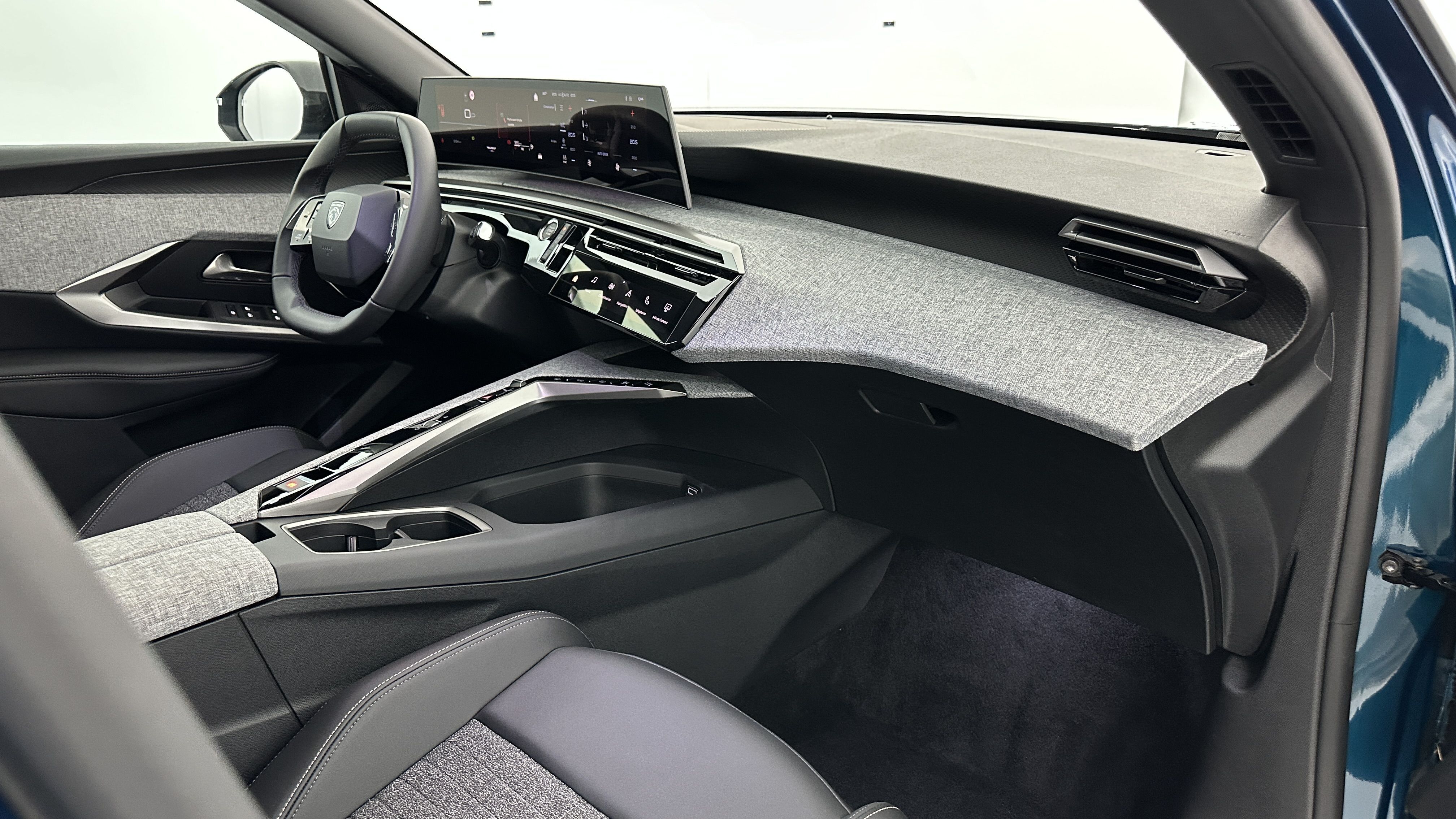 GLI00036207_p53 - PEUGEOT - 5008 - 2025 - photo 8