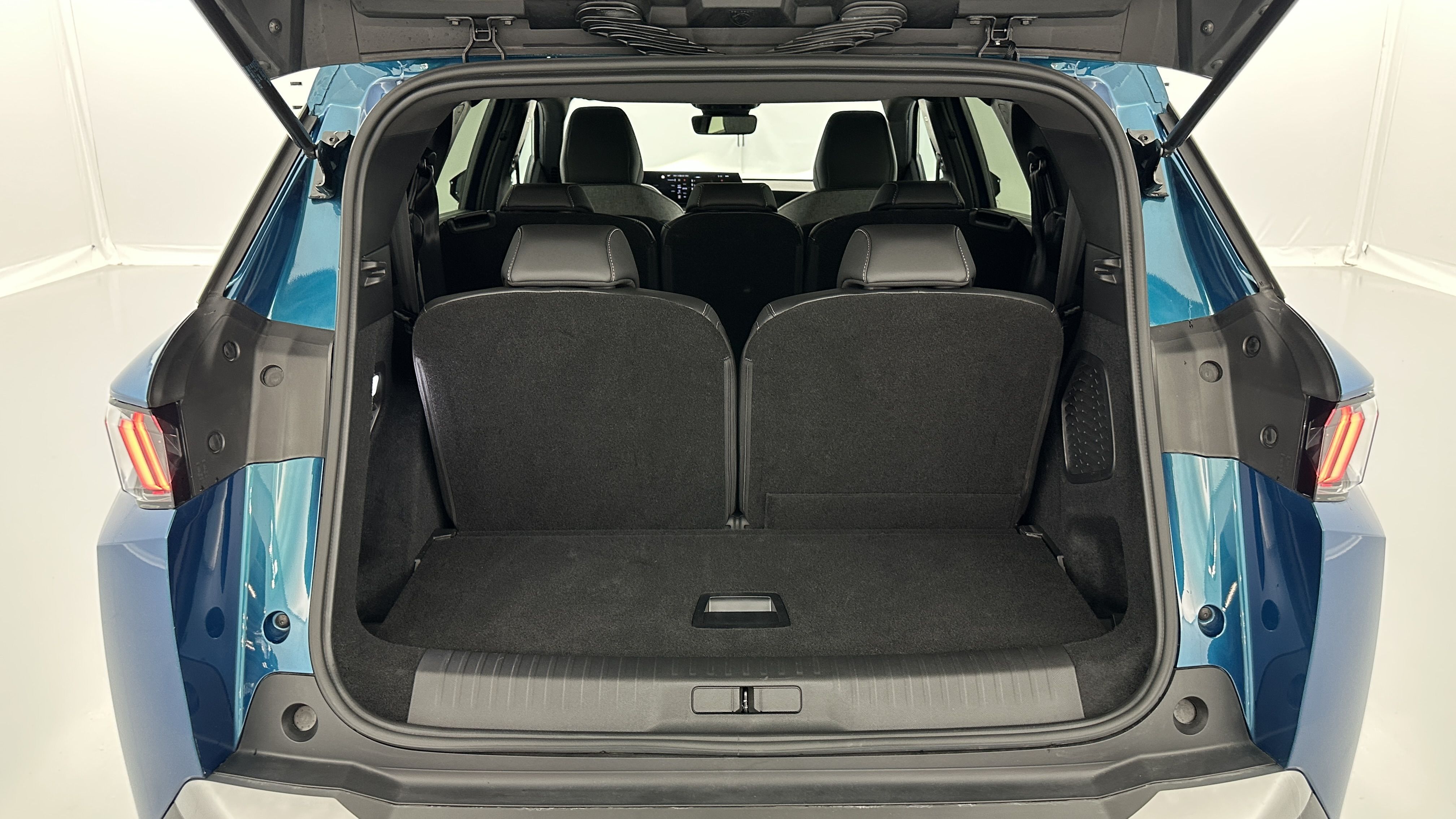 GLI00036207_p53 - PEUGEOT - 5008 - 2025 - photo 11