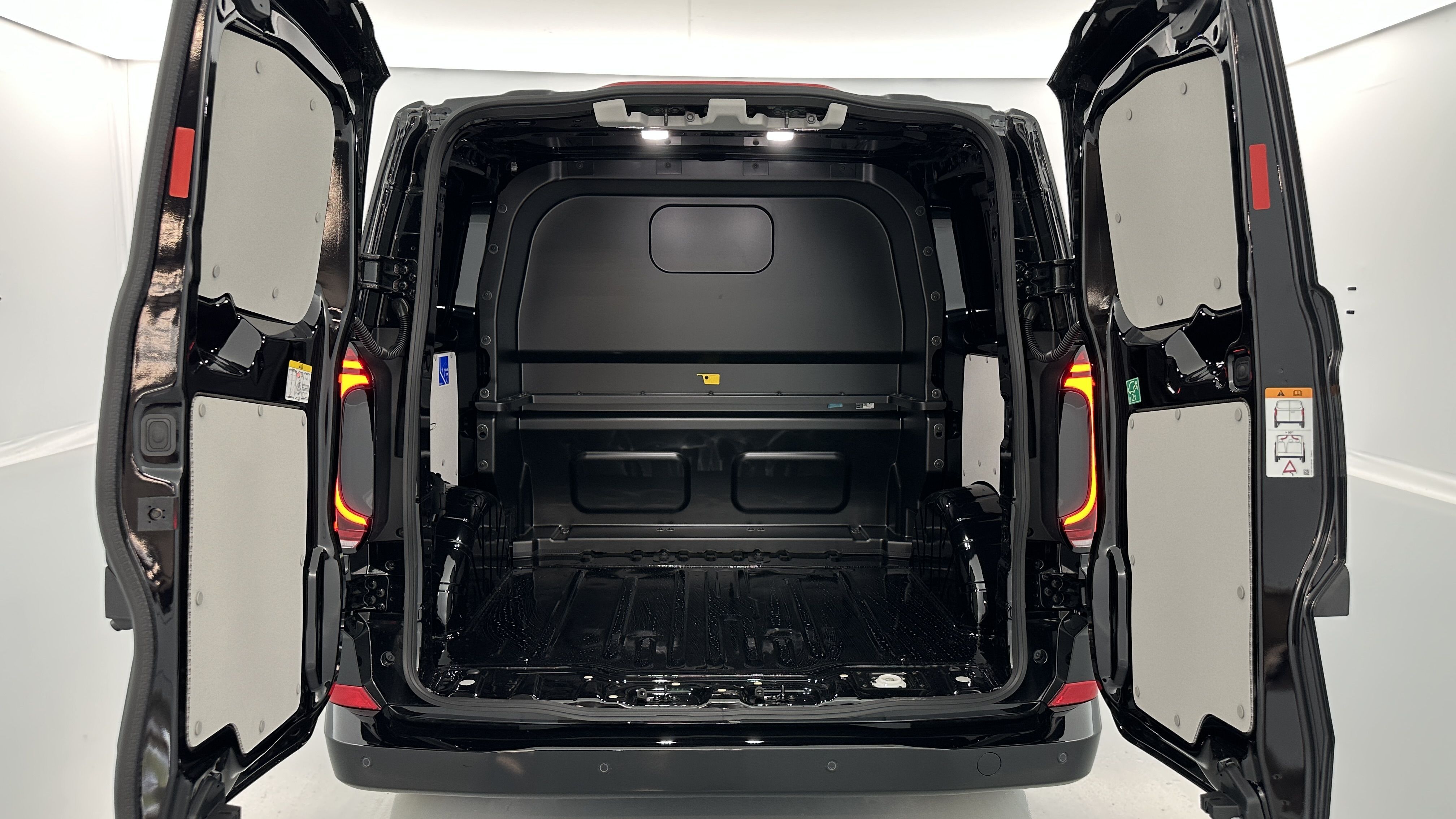 GLI00024039_p53 - VOLKSWAGEN - TRANSPORTER PROCAB - 2026 - photo 9