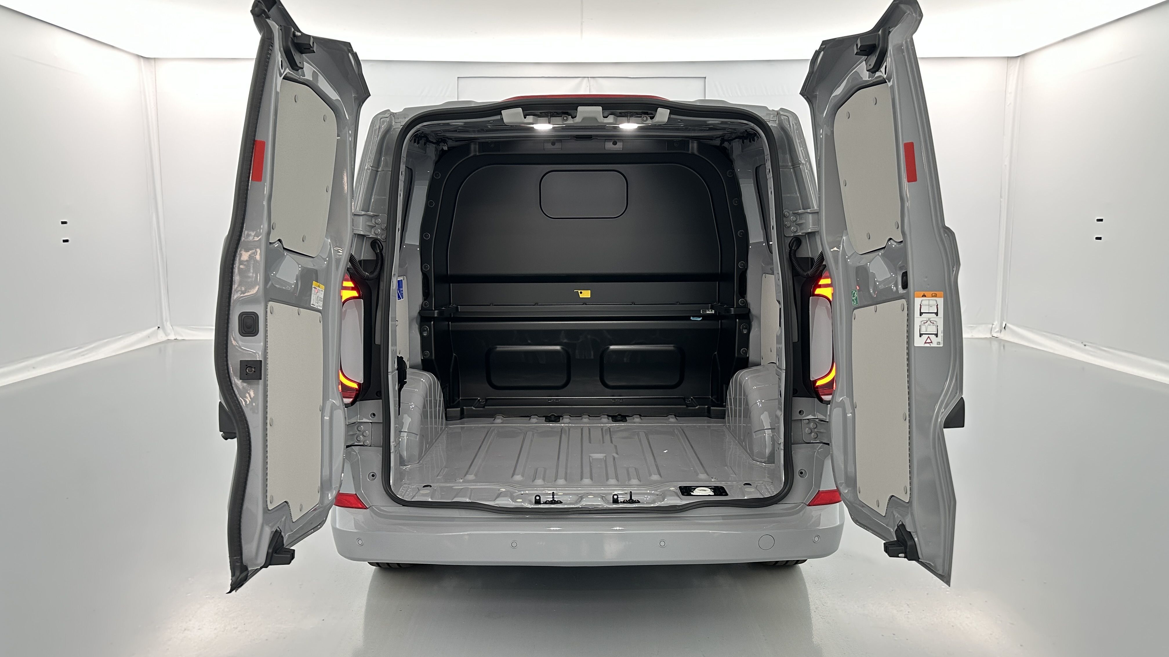 GLI00035046_p53 - VOLKSWAGEN - TRANSPORTER PROCAB - 2026 - photo 9