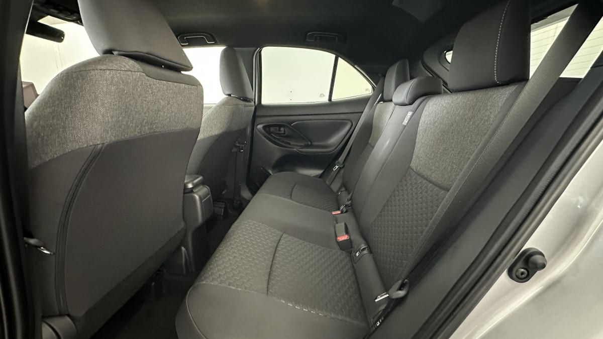 392447_p2 - TOYOTA - YARIS CROSS - 2026 - photo 9