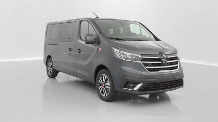 394372_p2 - RENAULT TRUCKS - TRAFIC COMBI - 2026