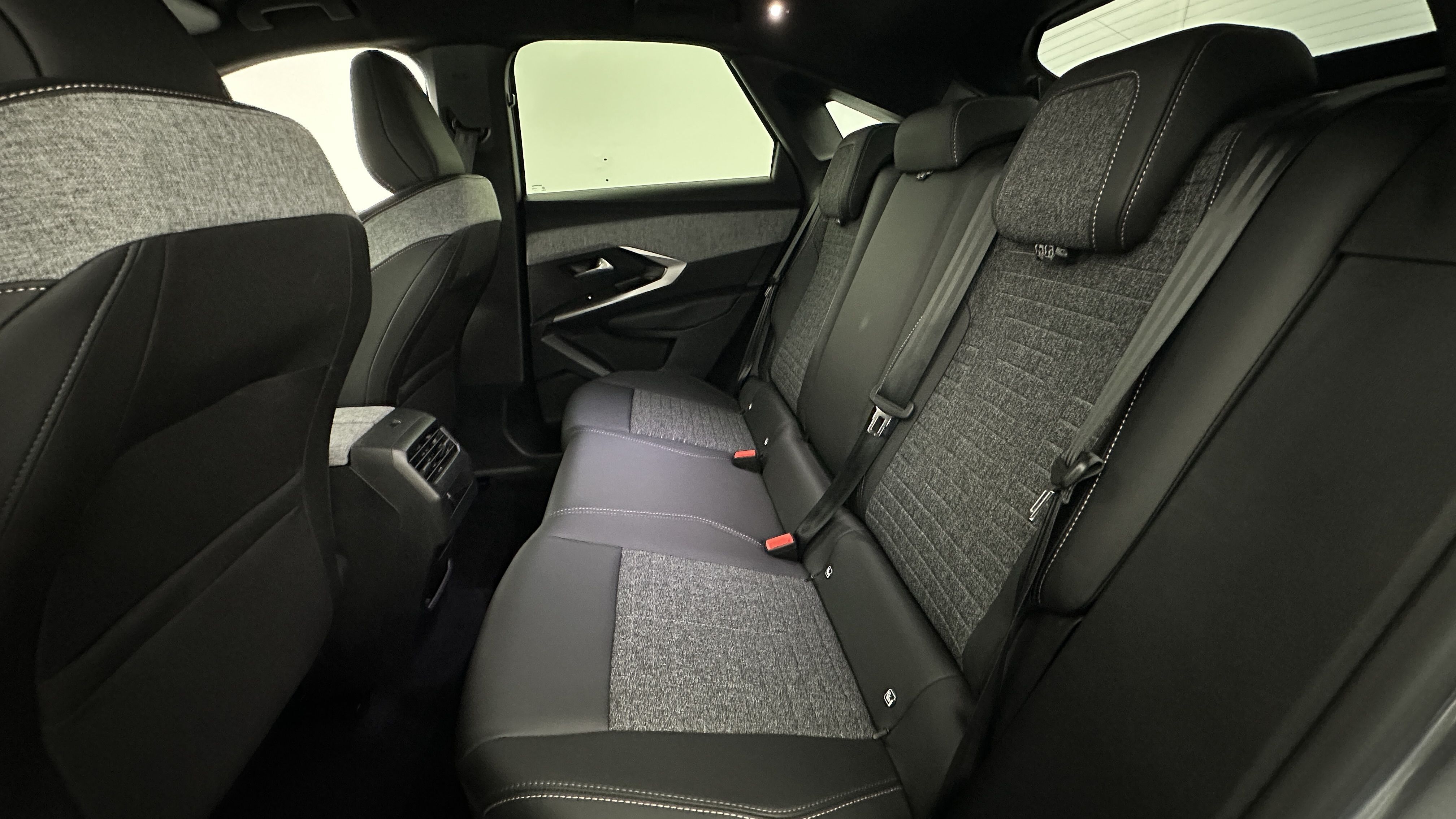 GLI00036176_p53 - PEUGEOT - 3008 - 2025 - photo 9