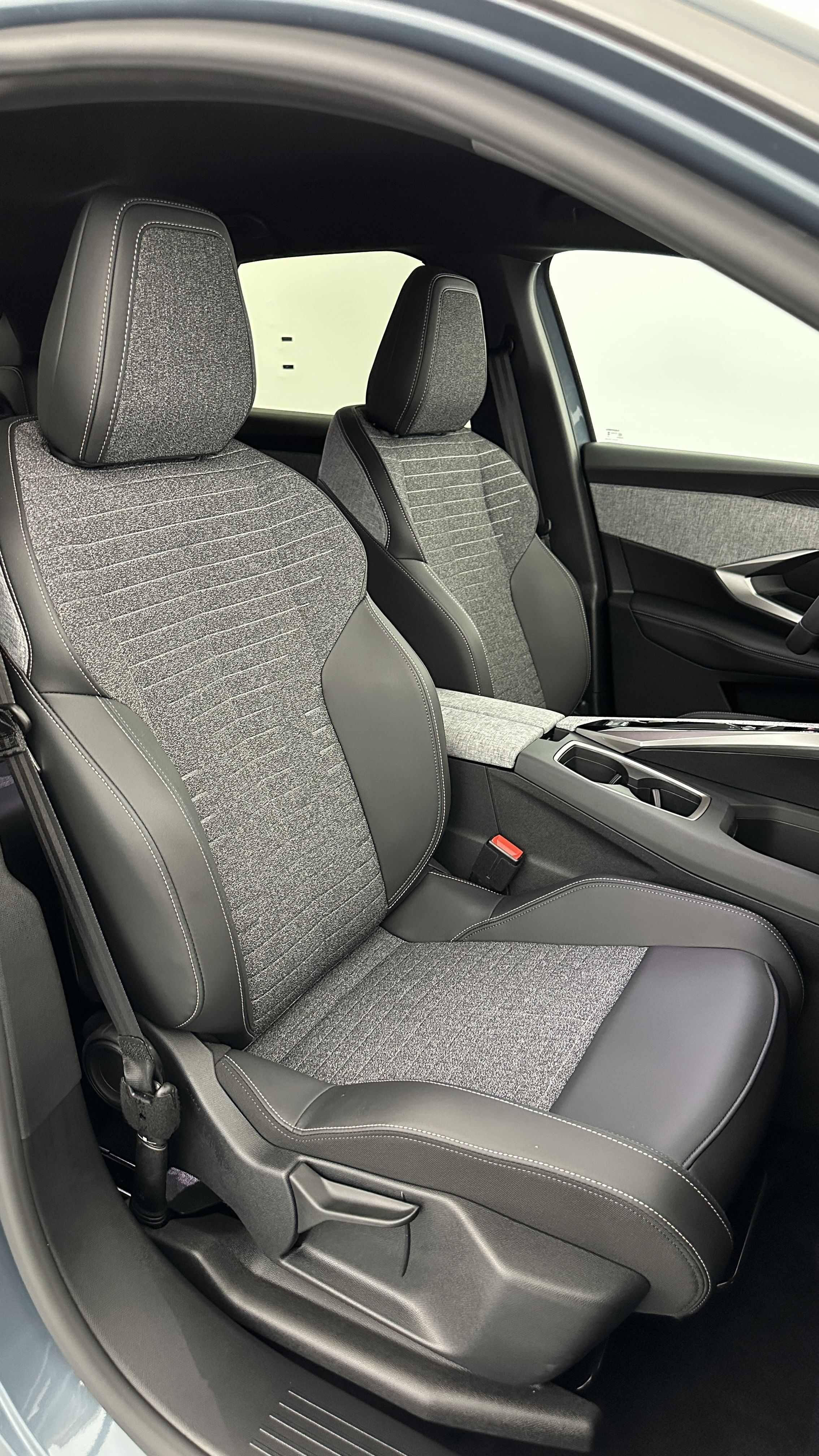 GLI00036165_p53 - PEUGEOT - 3008 - 2025 - photo 18