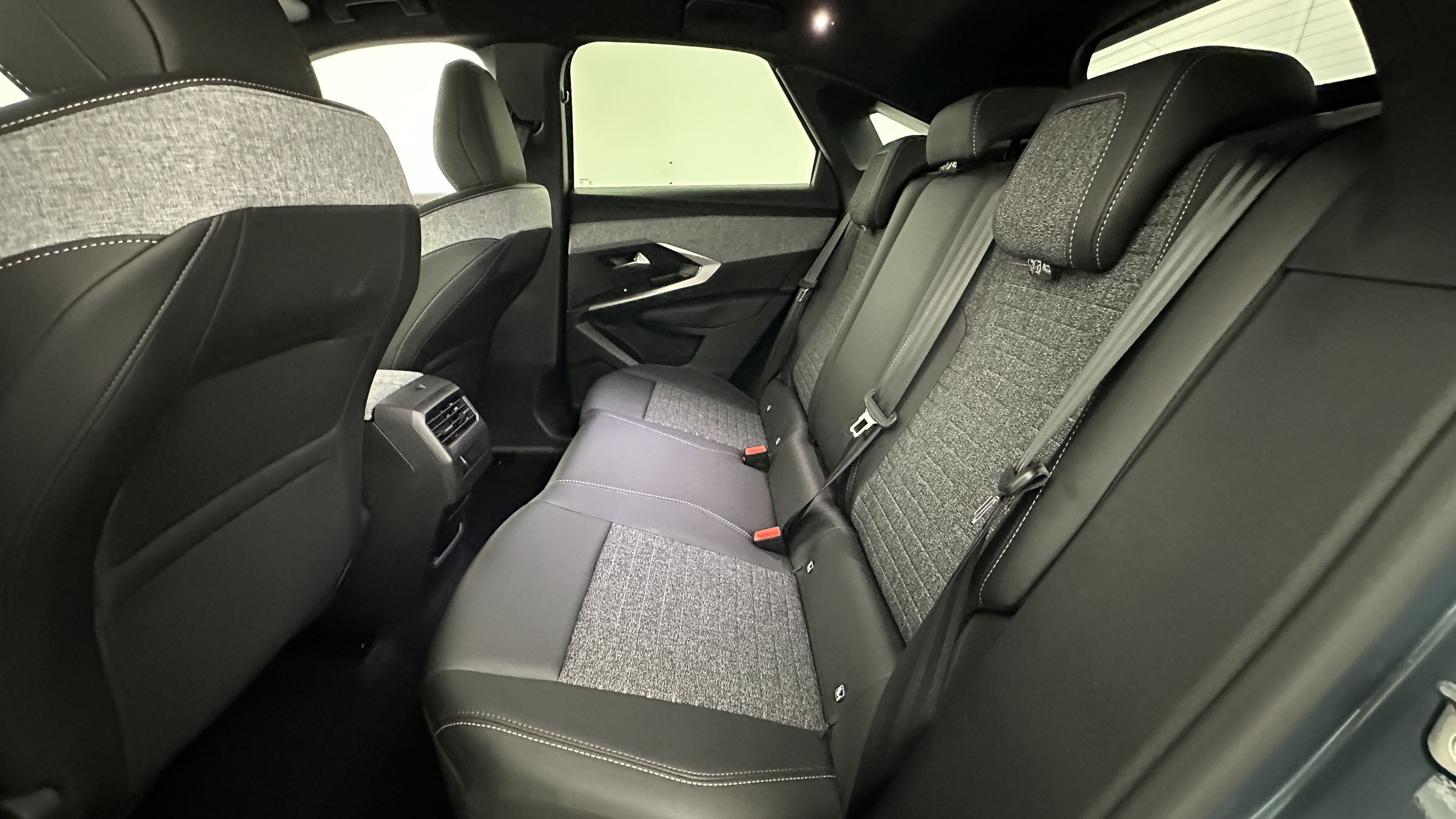 GLI00036173_p53 - PEUGEOT - 3008 - 2025 - photo 9