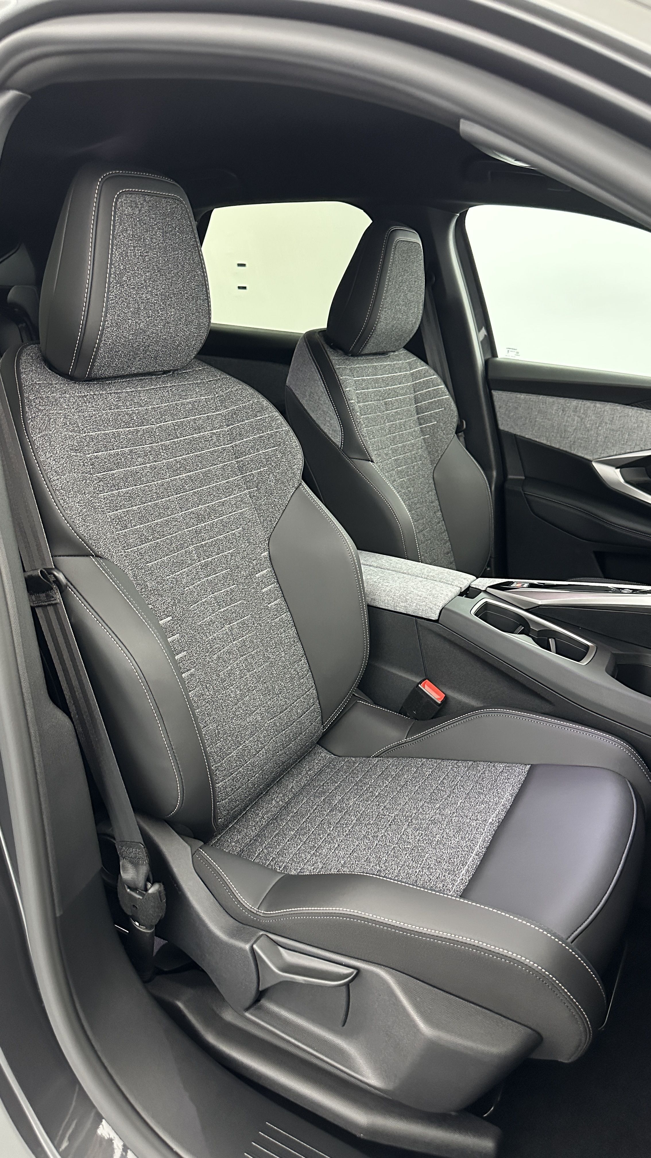 GLI00036167_p53 - PEUGEOT - 3008 - 2025 - photo 17