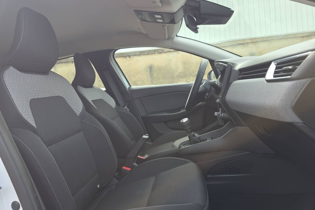 403282_p2 - RENAULT - CLIO 5 - 2025 - photo 9