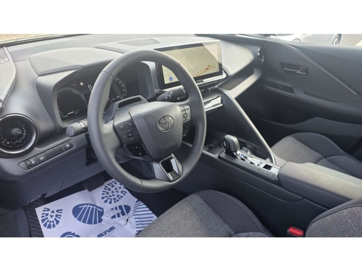 402151_p2 - TOYOTA - C HR - 2026 - photo 4